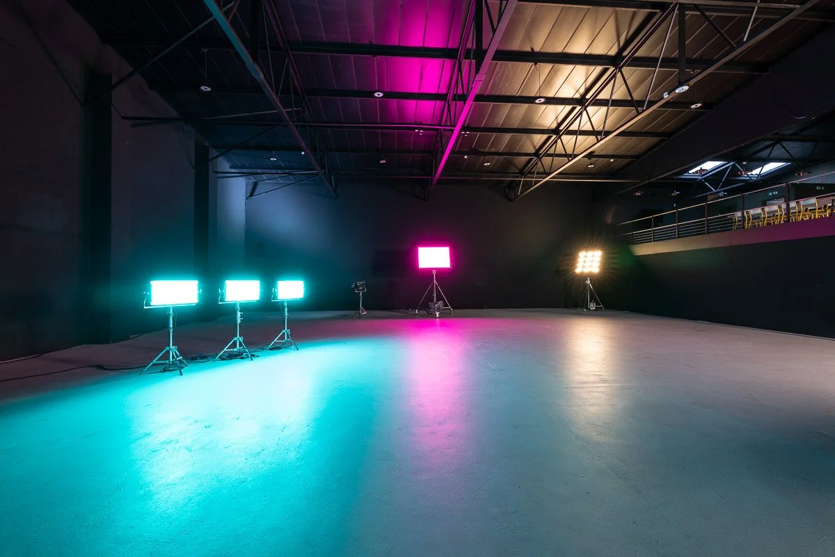 Studio Pixipixel Camera & Lighting Rental