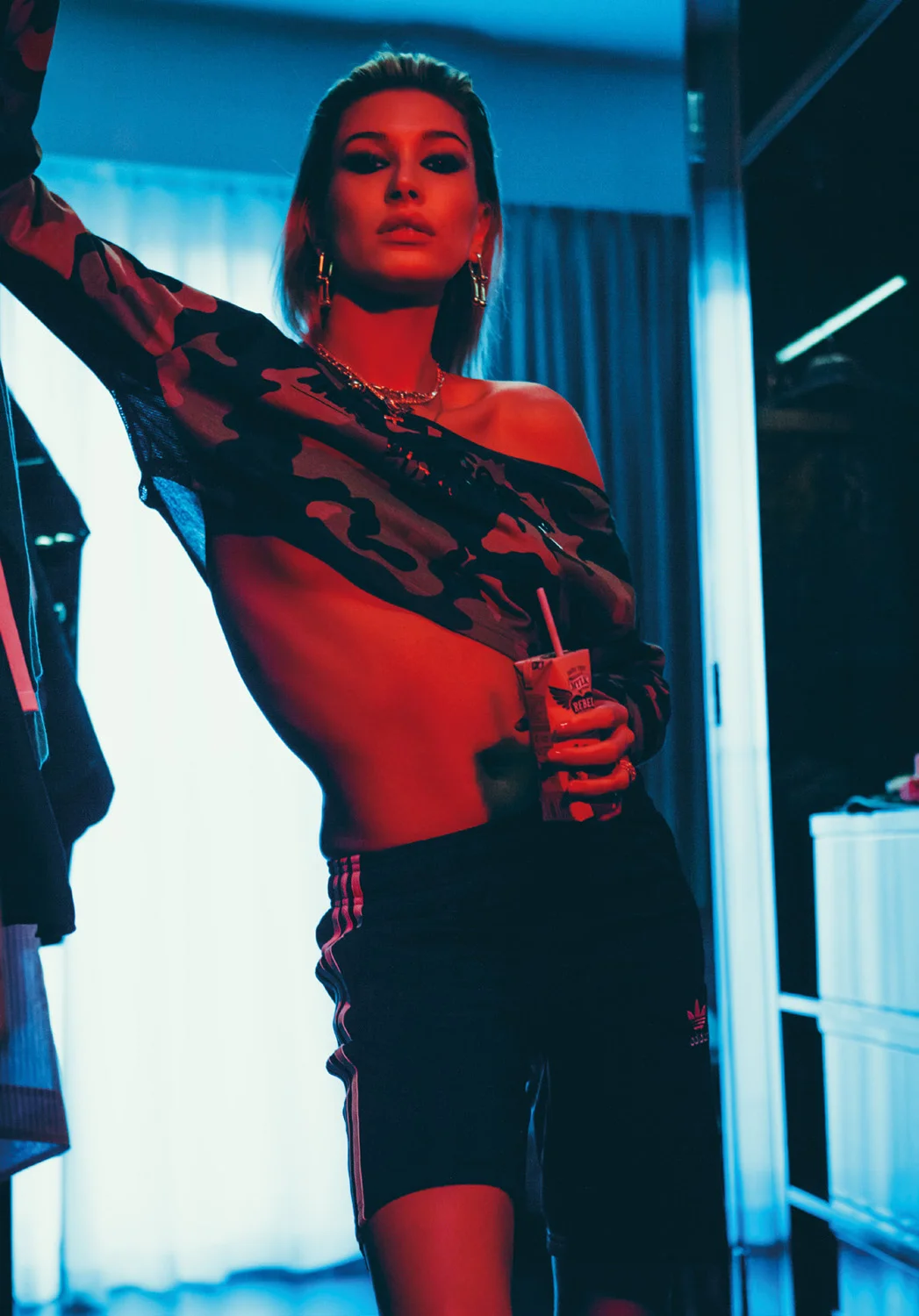 HAILEY BALDWIN-3.jpg