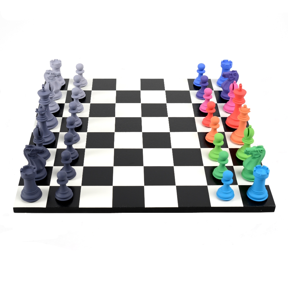 TOM HACKNEY: “Retinal Chess Set” 