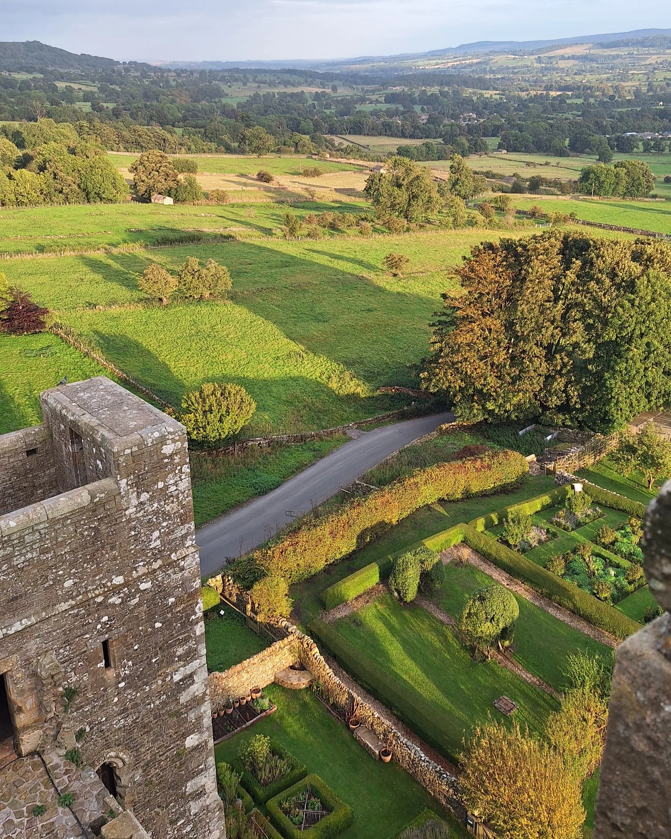 Medieval Music in the Dales, what a joy. ✨

This year&rsquo;s theme was &ldquo;Margins: Decolonising Medieval Music&rdquo;, so we had to be there. We gave two concerts, a lecture and a workshop, and left with very full hearts.

Huge thanks to @mediev