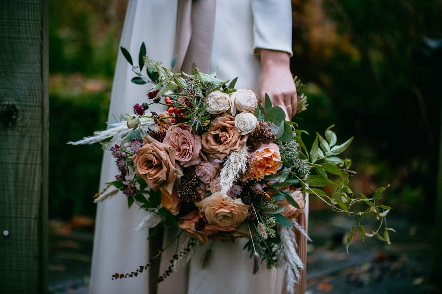 Loose style bridal bouquet
