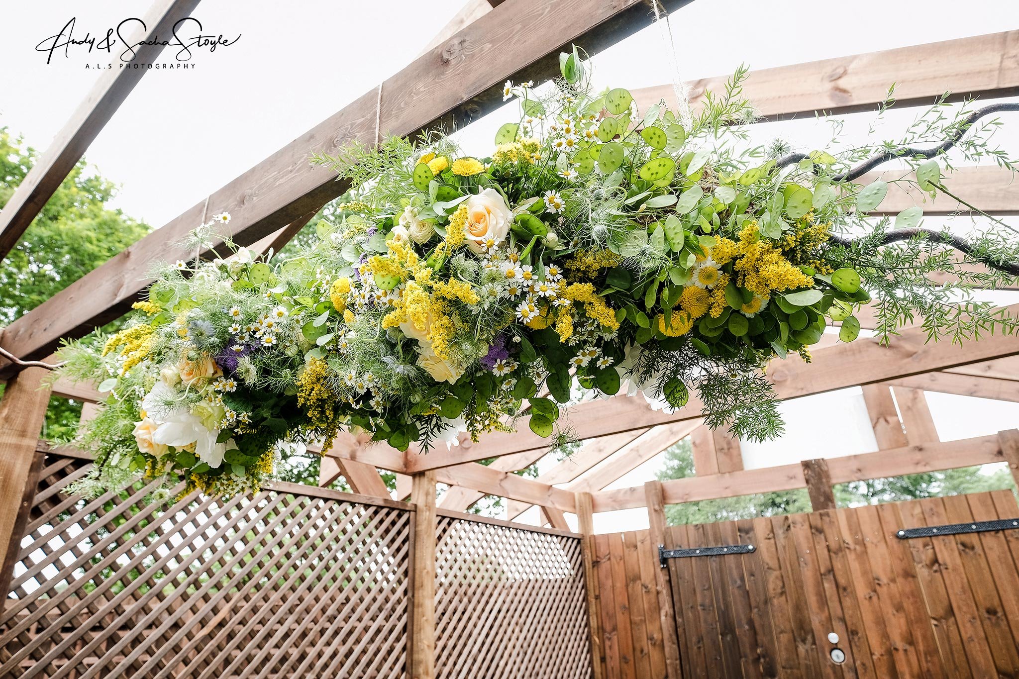 Hanging wedding flowers — Petal Power