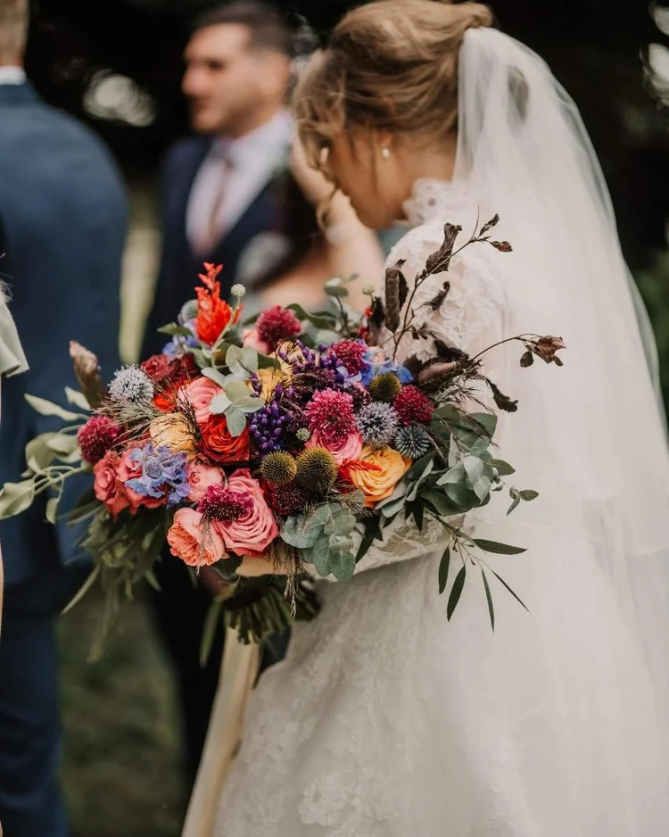 How to choose colours for your wedding flowers — Petal Power