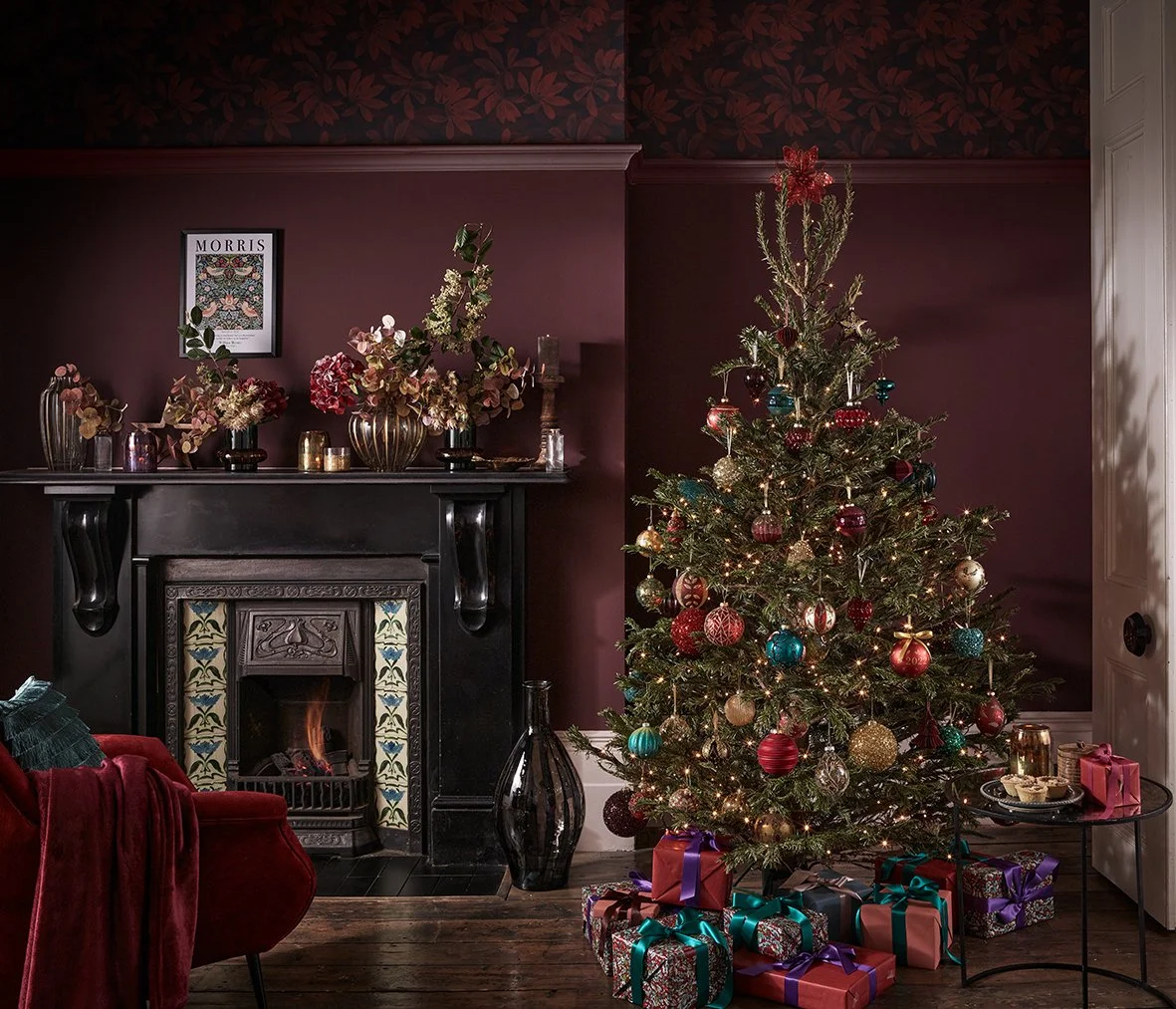 FESTIVE_DREAM_LIVING_ROOM_026_MAIN_sRGB.jpg