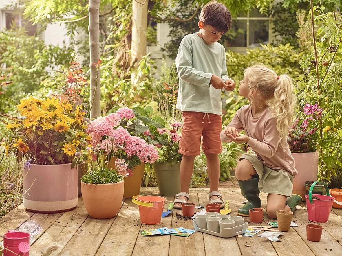 COLOUR_KIDS_GARDENING_038 copy.jpg