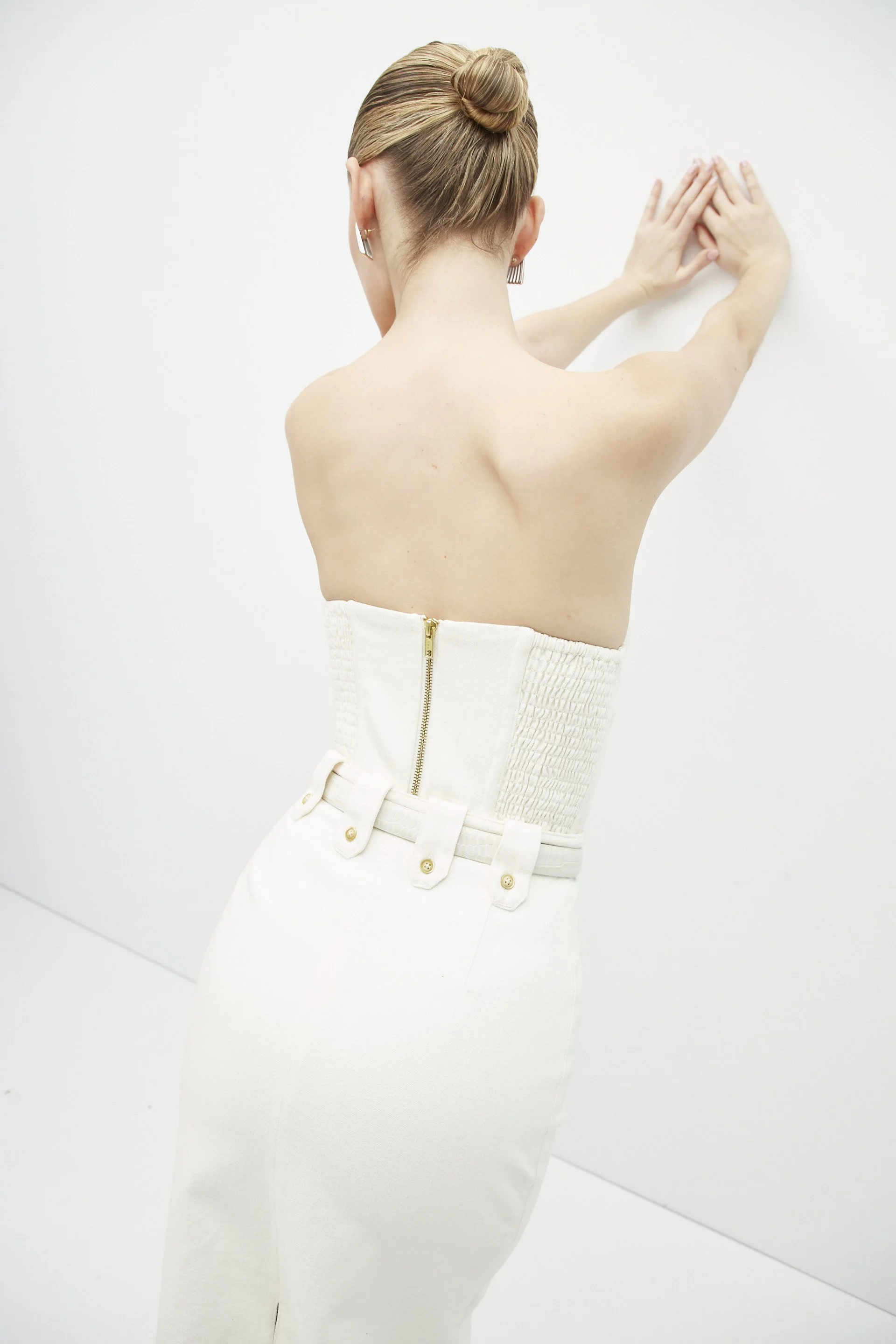 Look_25_875.jpg