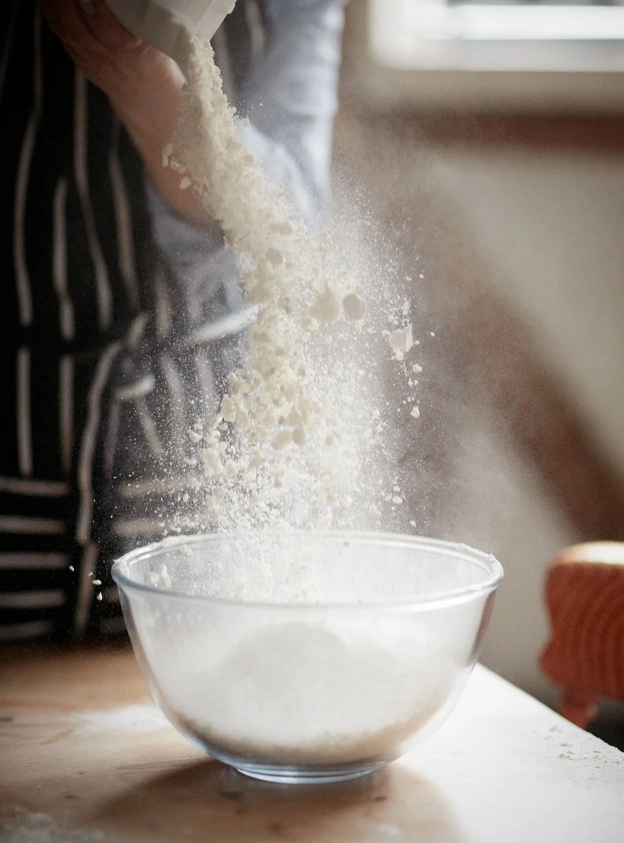 Flour Pouring detail Photographer Andy Parkington