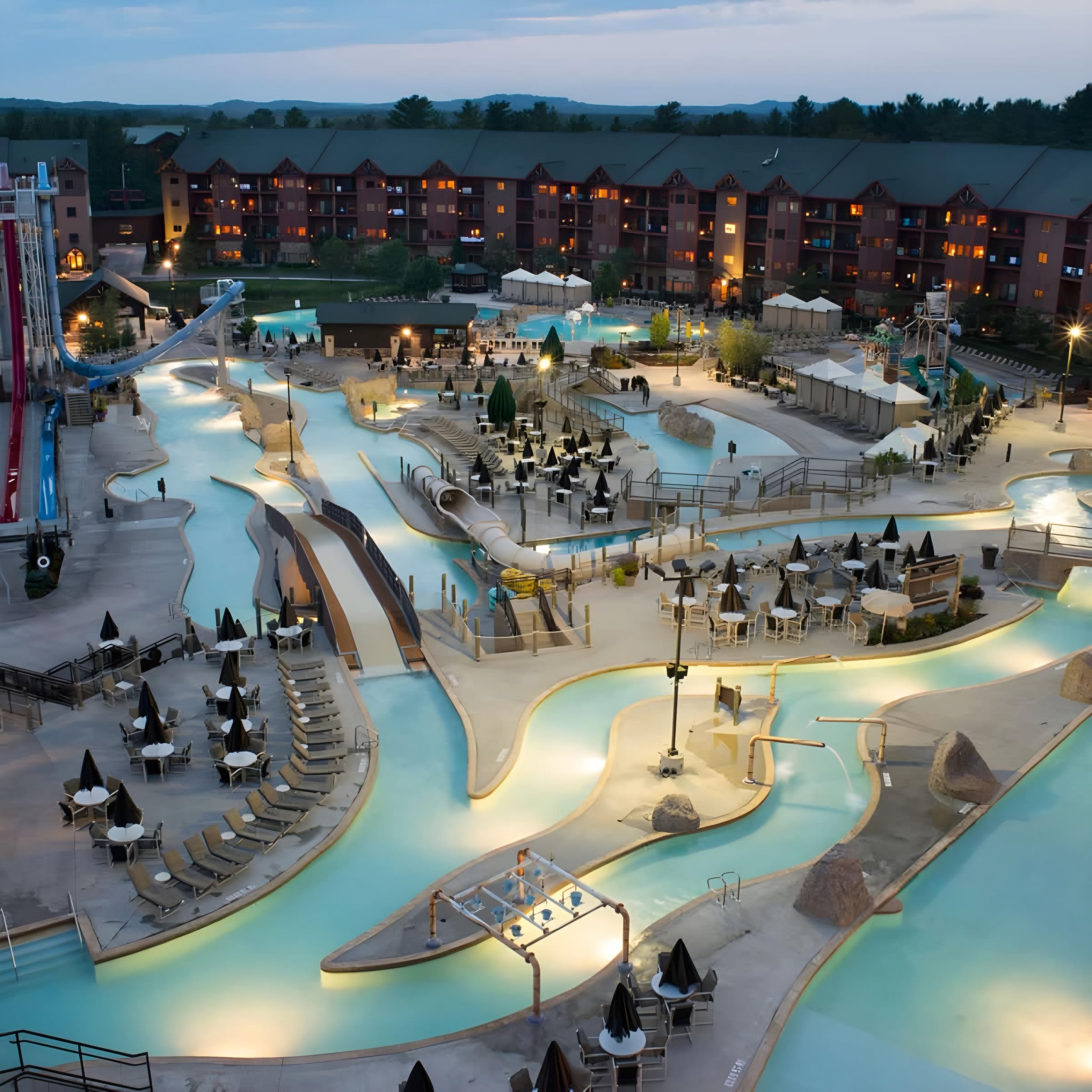 Feature - Waterpark Experience – Wisconsin Dells and More9.jpeg