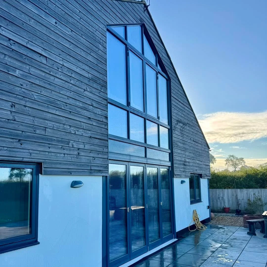 Friday is here and the skies have cleared ⛅️

Weekend ready windows 💫

www.crose.cleaning