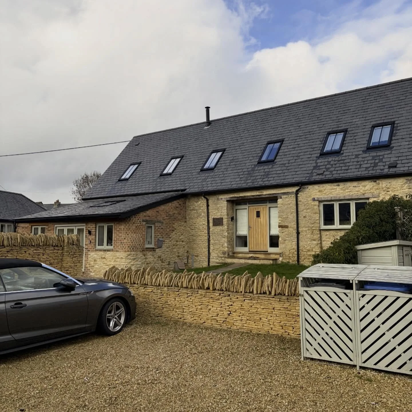 So many beautiful homes are joining us this autumn. Improve your outlook with our outstanding window cleaning service backed by our clean guarantee 💫

Find out more at www.crose.cleaning