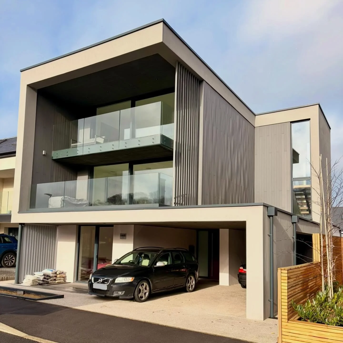 A lovely window clean completed in Graven Hill, Bicester ✨

We help busy households keep things looking fresh without the stress

✔ Domestic window cleaning
✔ Friendly, reliable local team
✔ Four or eight weekly cleans

📩 Message us GRAVEN HILL to c