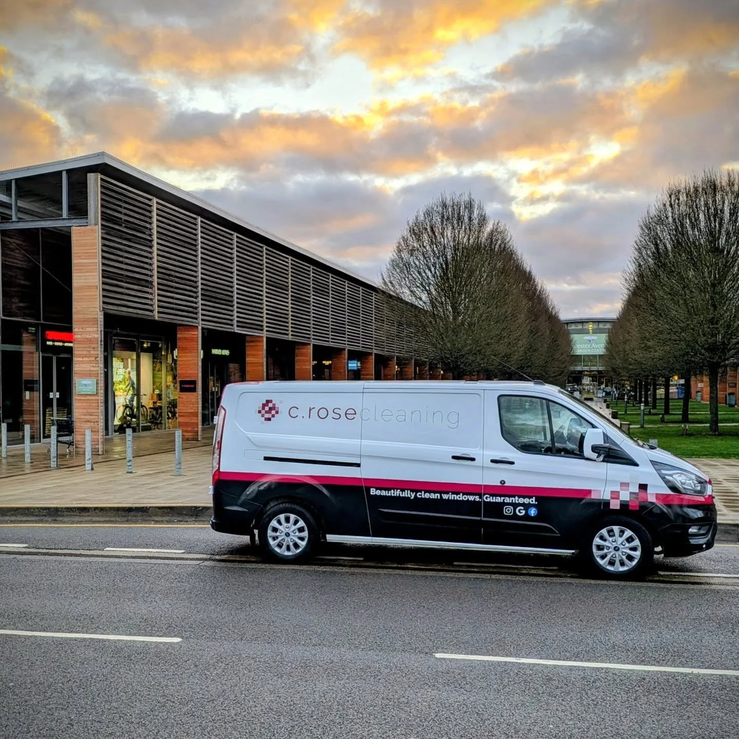 Is your commercial or retail unit in need of more kerb appeal? 💫

#windowcleaning #windowcleaner #bicestercleaning