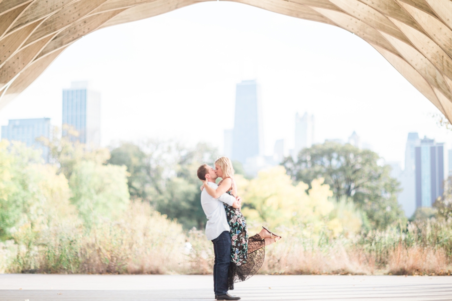 Chicago-Skyline-Engagement003.jpg