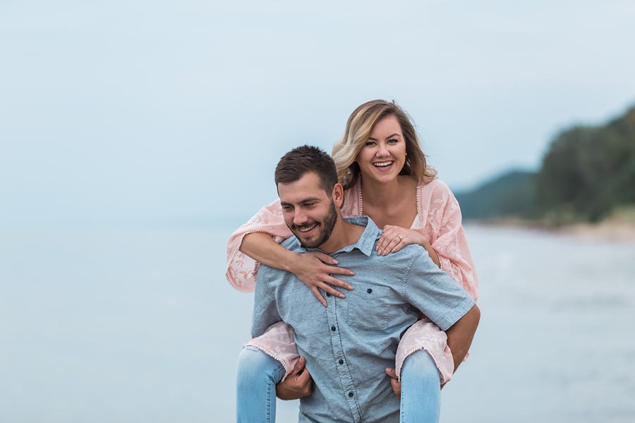 LAKE-MICHIGAN-ENGAGEMENT8.jpg