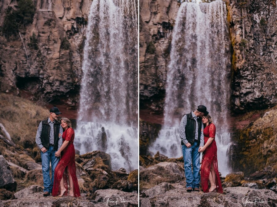 Tumalo Falls Engagement 5.jpg