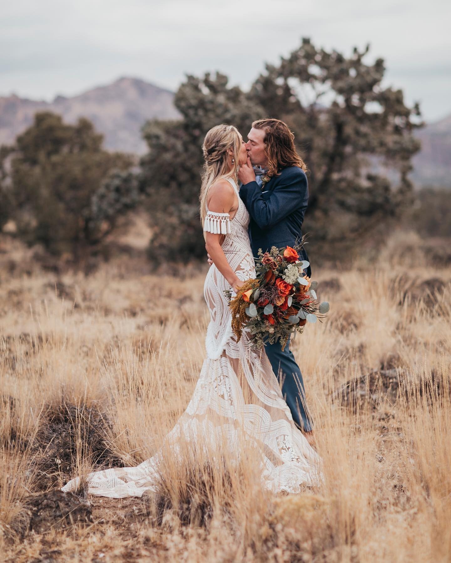 I loved v-day this year!  I loved seeing all my clients using their wedding photos to express their love for their partners! Yay for love and love during covid! &hearts;️
.
.
.
#2021valentinesday #bendoregon #bendwedding #sistersoregonwedding #blackb