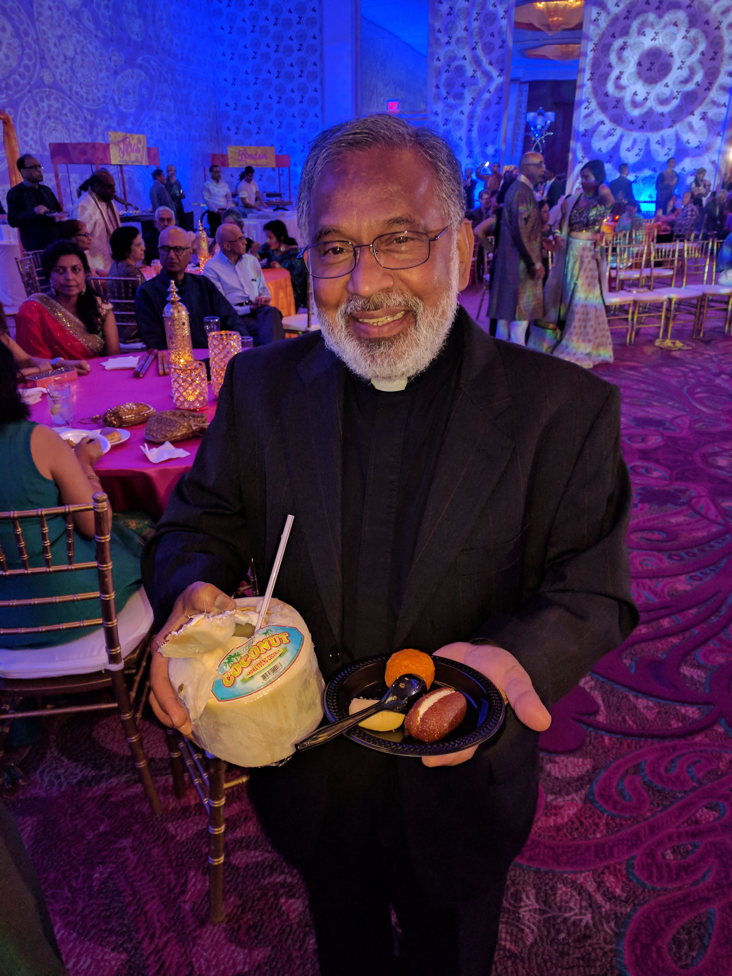  Papa John being a cute malu ass guest with his little coconut and Diabetes causing desserts that he's not supposed to have <3 