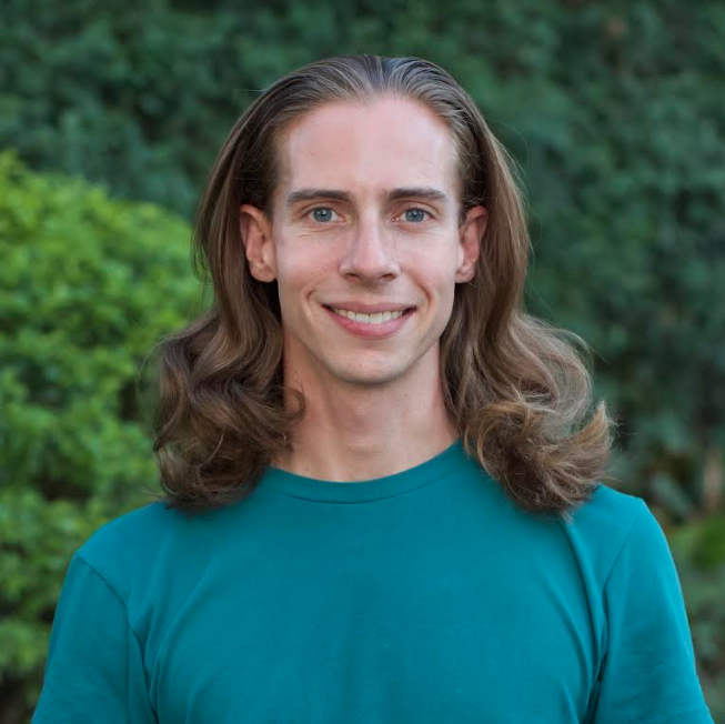Headshot Gilbert (2019-04-07).png