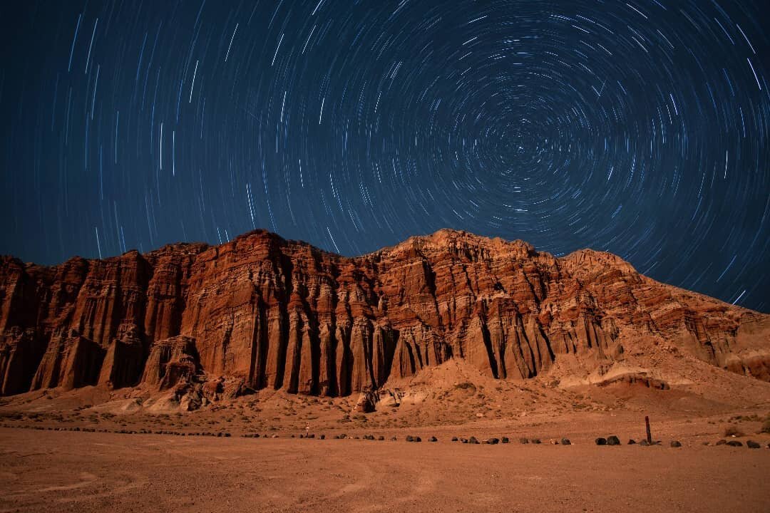 ✨Going to be going out to do more long exposures soon. In the meantime, heres an old one from Red Rock Canyon. (I took one of these in 2016 and this is the updated one from late 2020)✨

#photography #longexposure #landscape #astrophotography #lighttr
