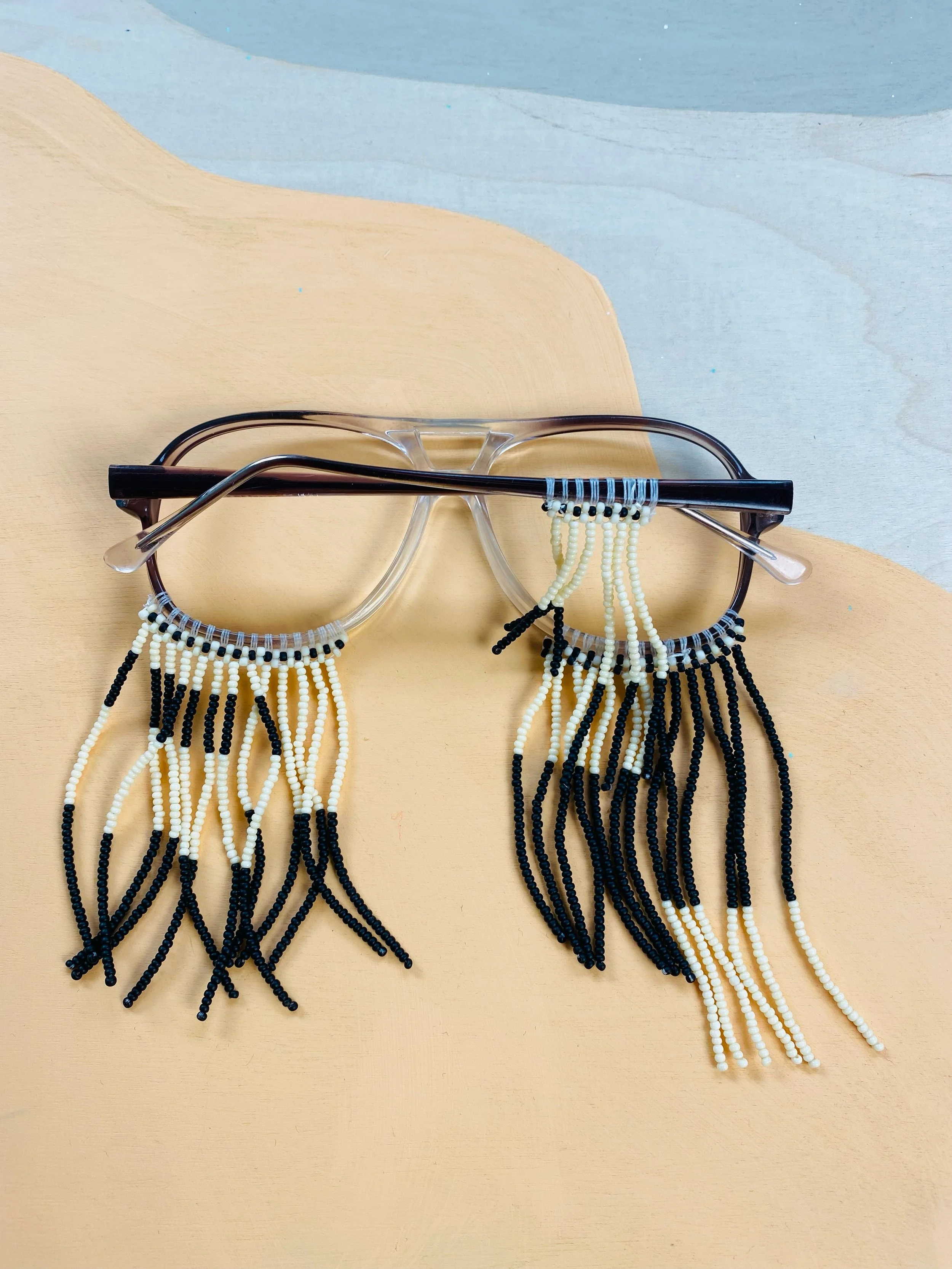 Specktickle Black+White02.jpeg