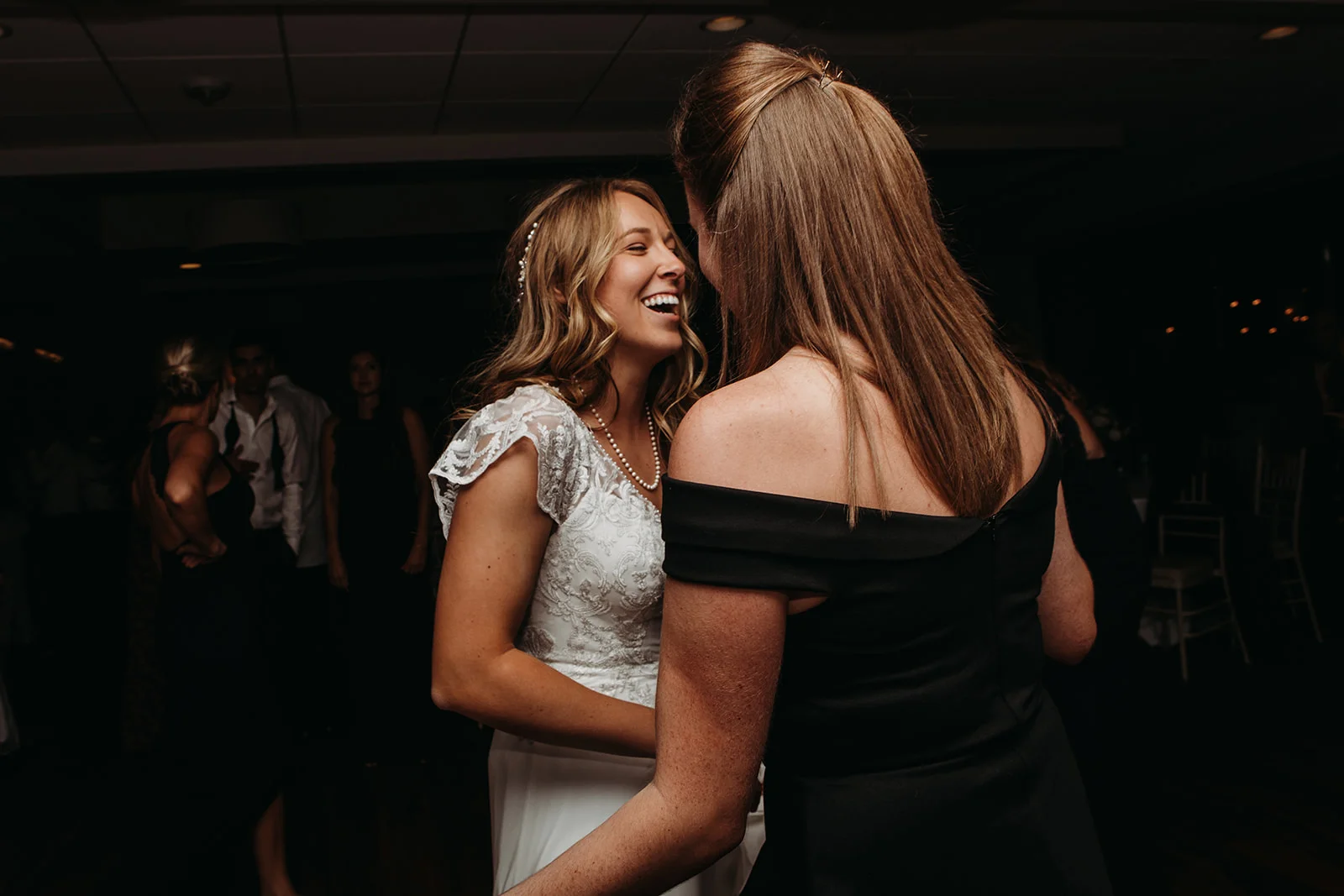 dances-bouquet-reception-2018200125.jpg