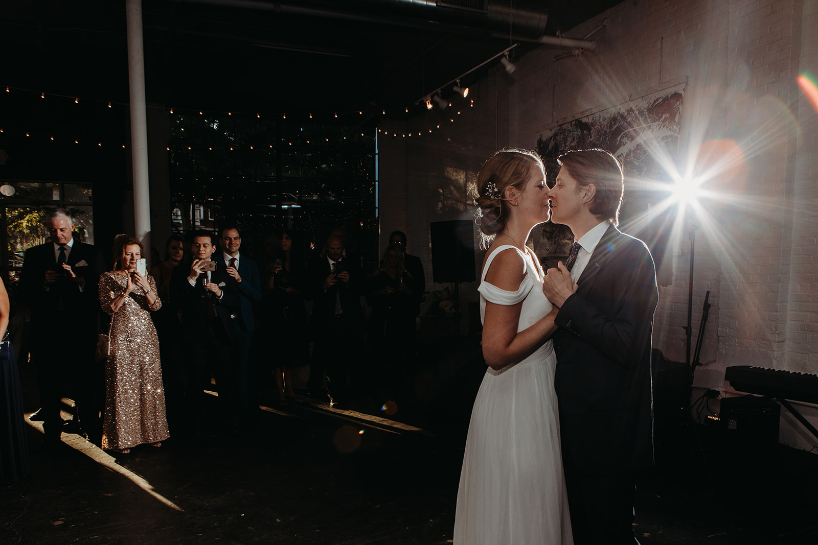 entrances-firstdance-2018172759.jpg