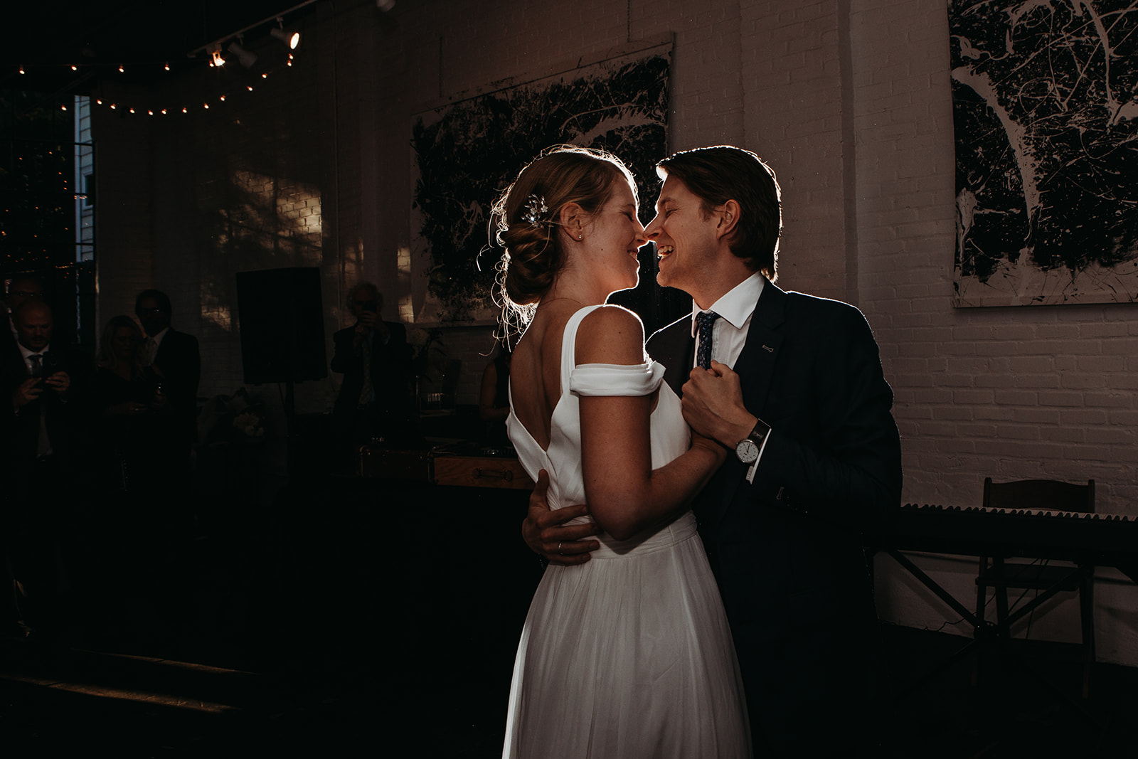 entrances-firstdance-2018172808.jpg