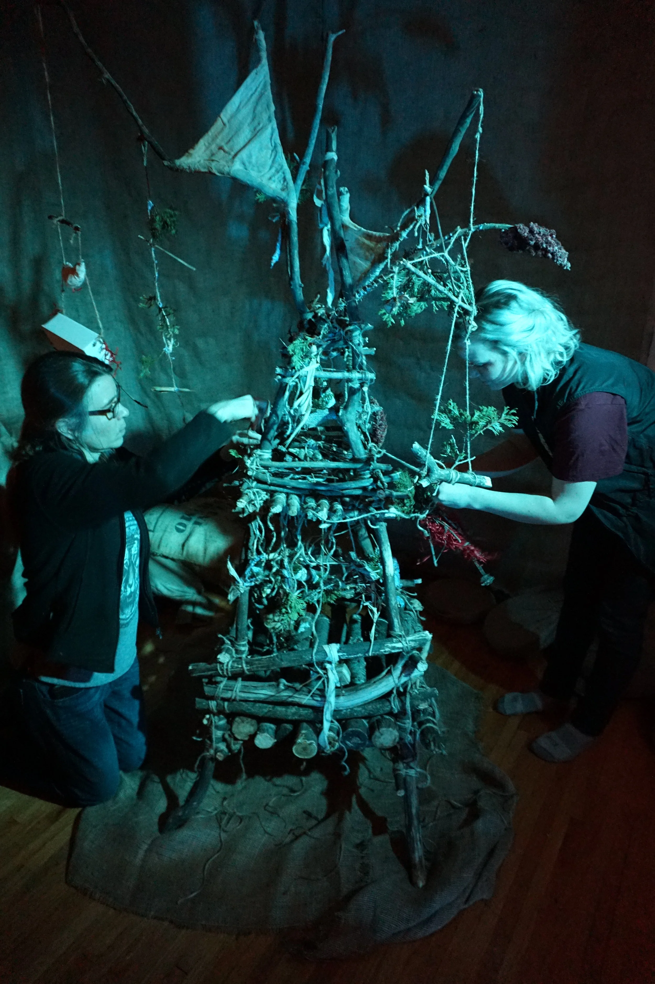 v22 event - attaching bundles to pyre.JPG