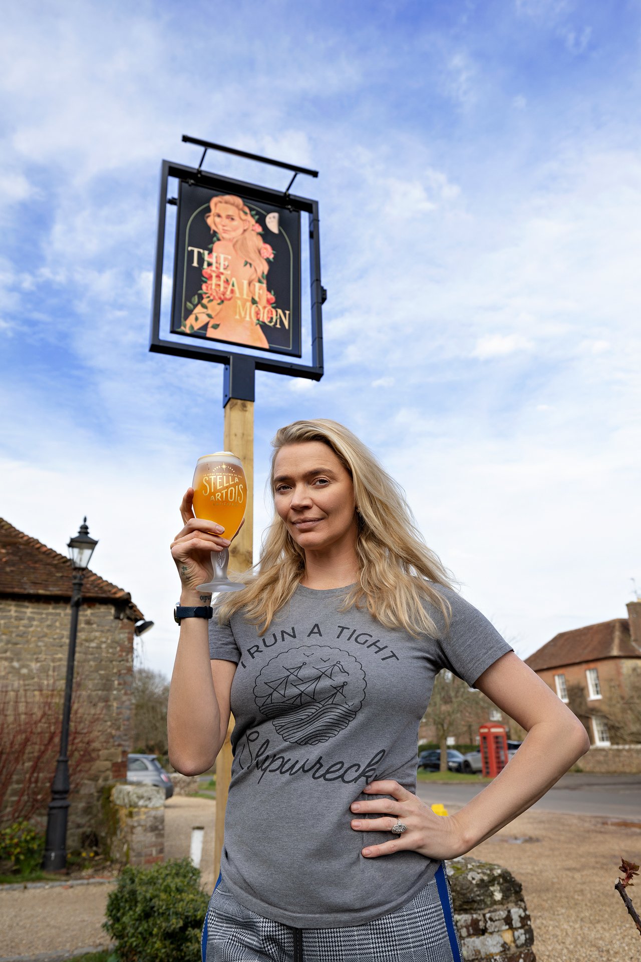 The_Pub_Renaissance_Jodi_Kidd_Pub_Half_Moon_Portrait.jpg