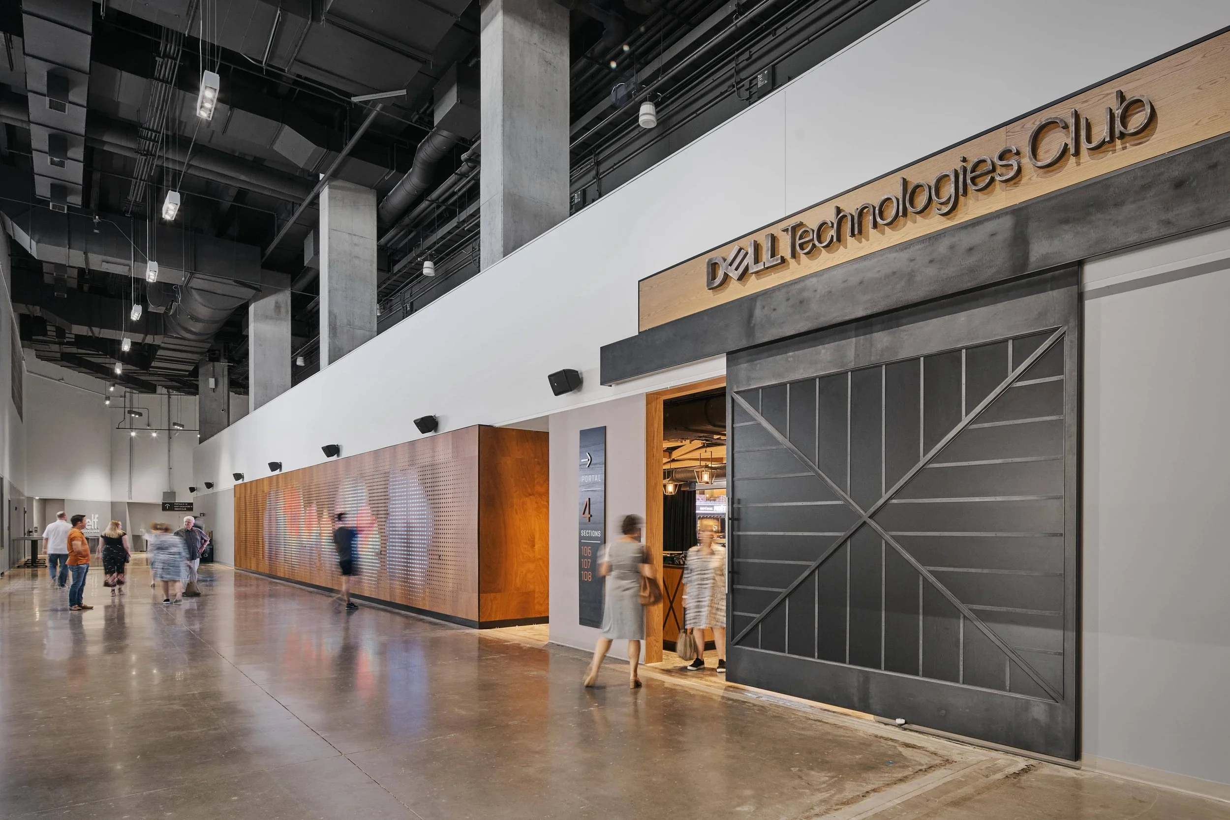 HIPAU_Moody Center_Conway_14_220918-min.jpg
