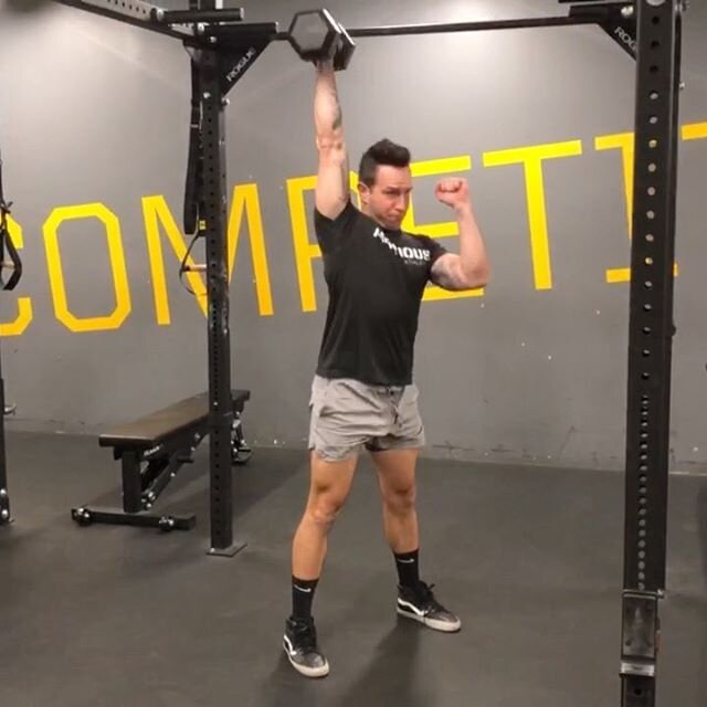 Single side exercises for functional real world strength.
⠀⠀
I get so hyped talking about exercises like this, so be sure you&rsquo;re listening to the instructions and coaching cues.
⠀⠀
Here are three single side exercises I really like and do often