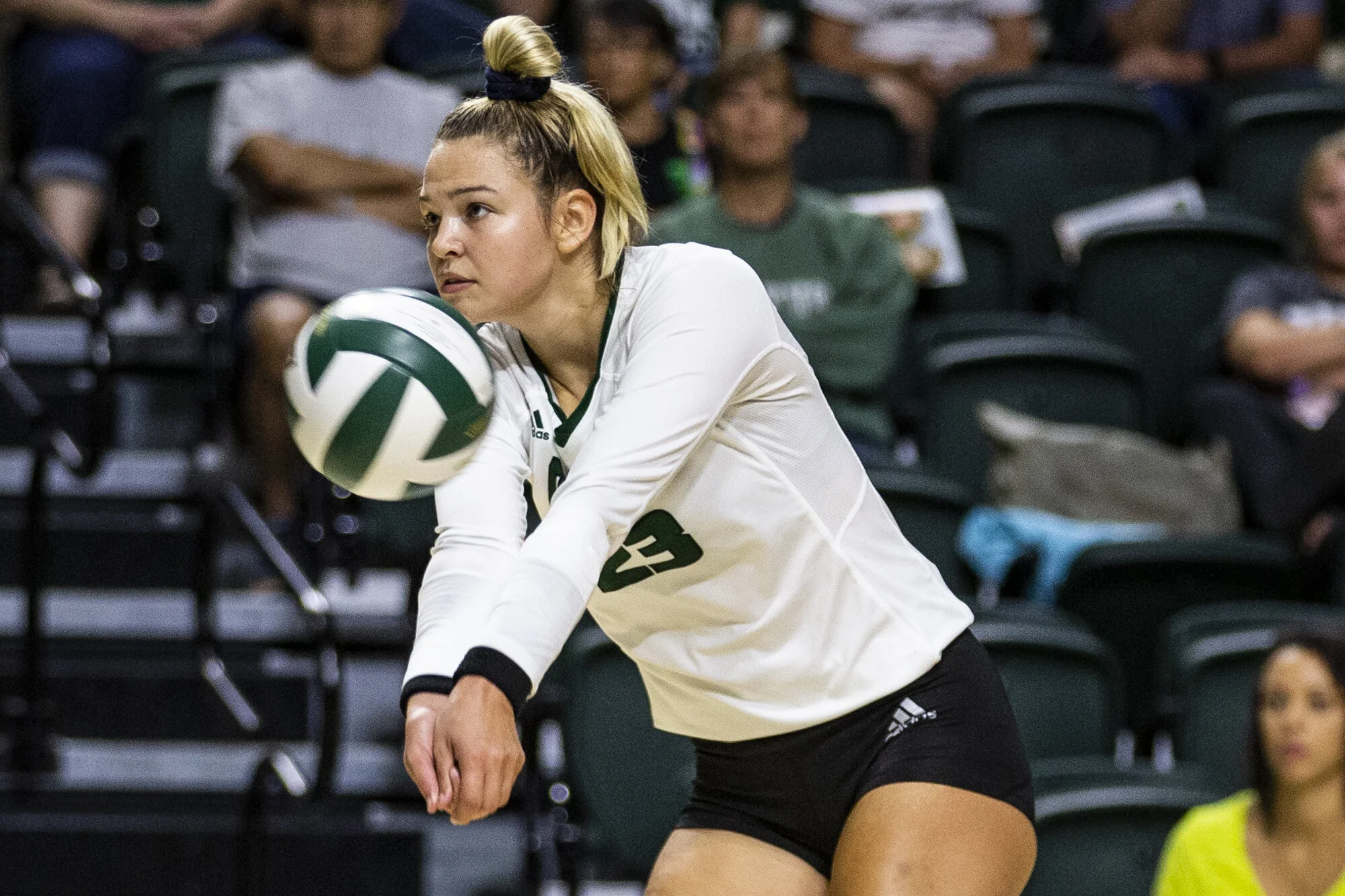 {2019}{09}{13} {VB vs UConn} {CM}1656.jpg