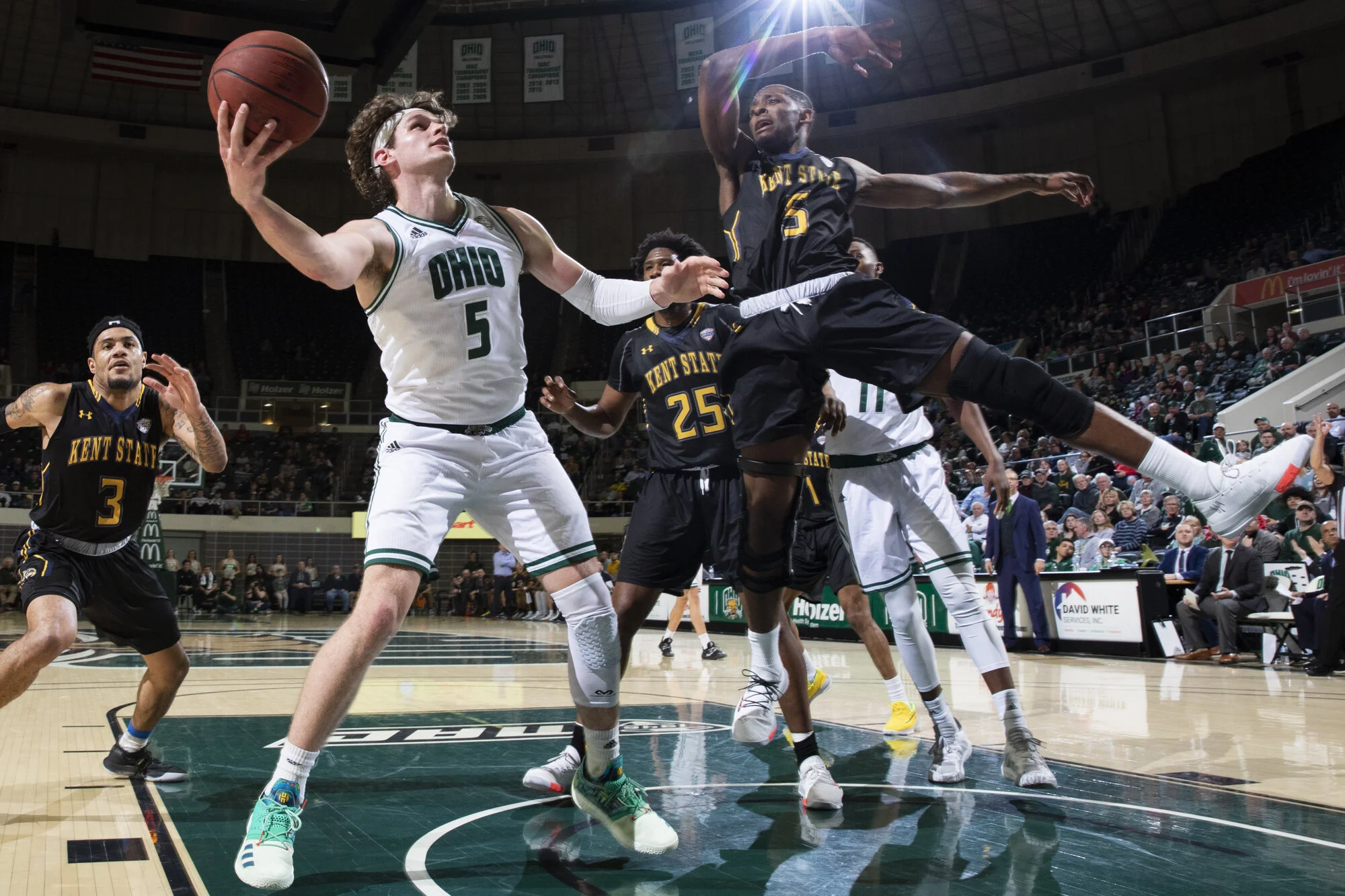 {2020}{02}{28}{MBB v Kent State}{CM}-132.jpg