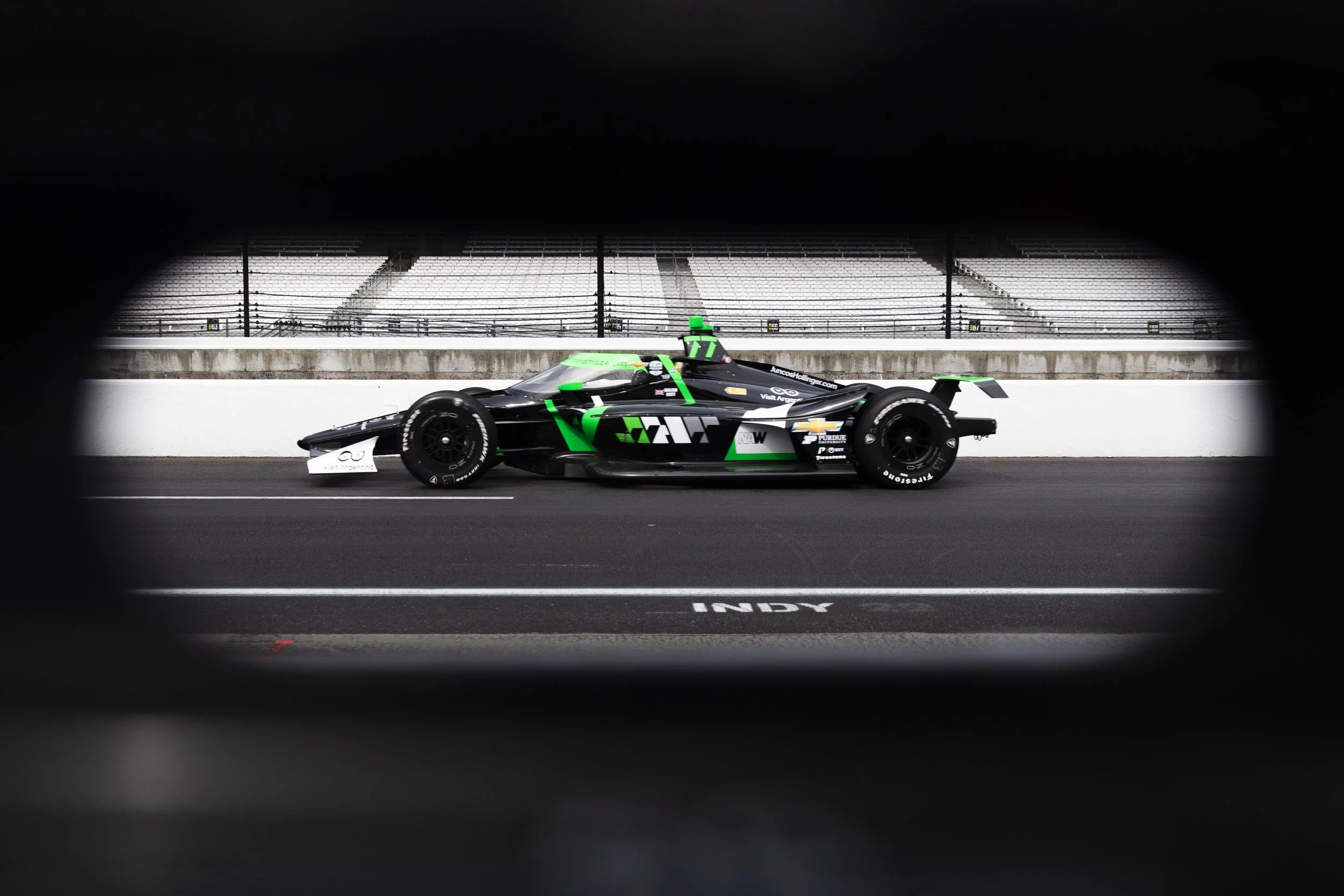 D230420INDY500TST826CJM.jpg