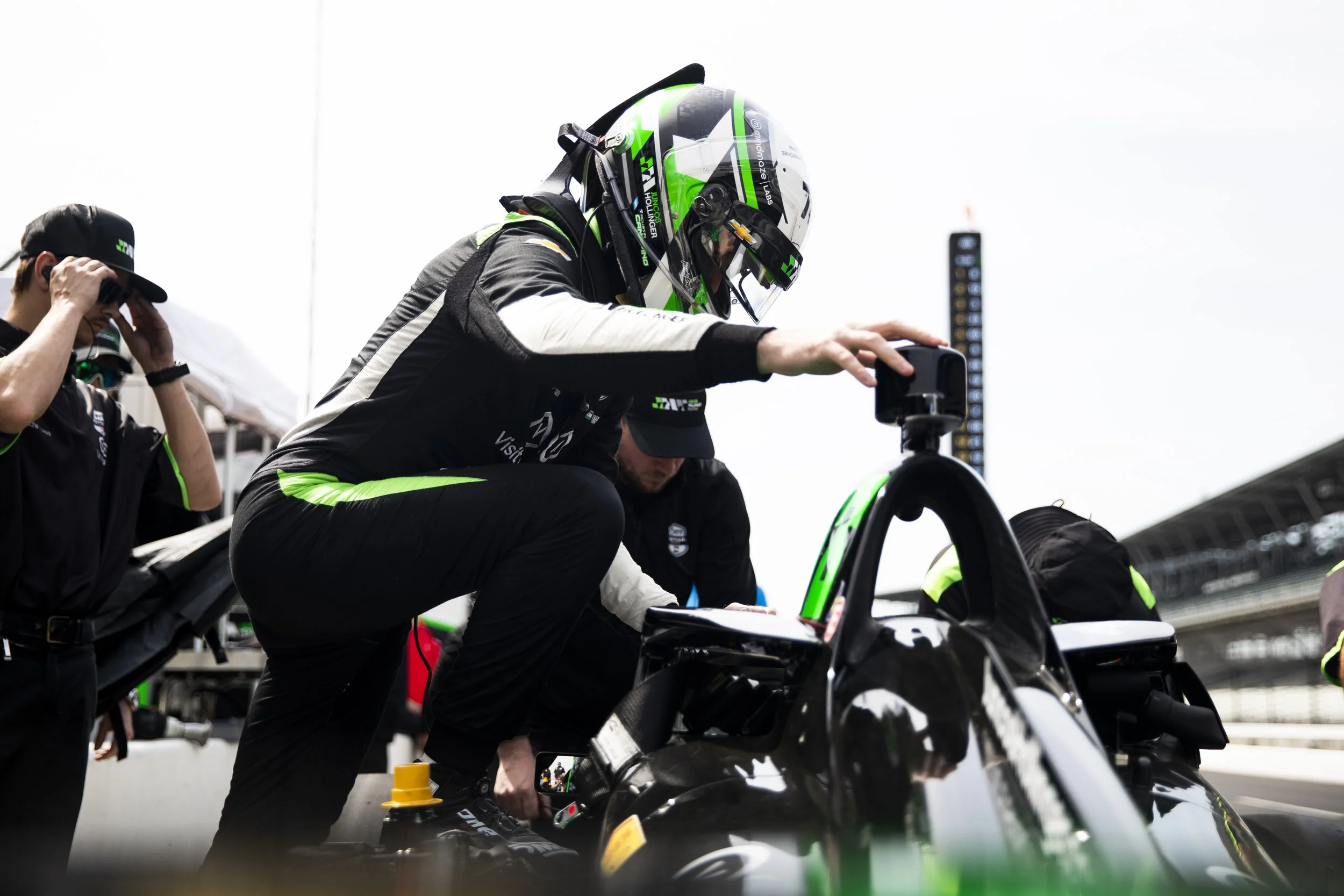 D230420INDY500TST872CJM.jpg