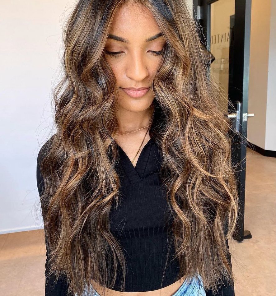 Check out this stunning look created by @dakotabeachhair 😍🔥
.
.
.
.
#plymouthhair #plymouthhairstylist #plymouthmi #salonsuiteowner #salonsuiteownership #hairinspo #hairgoals #vibesalonsuites