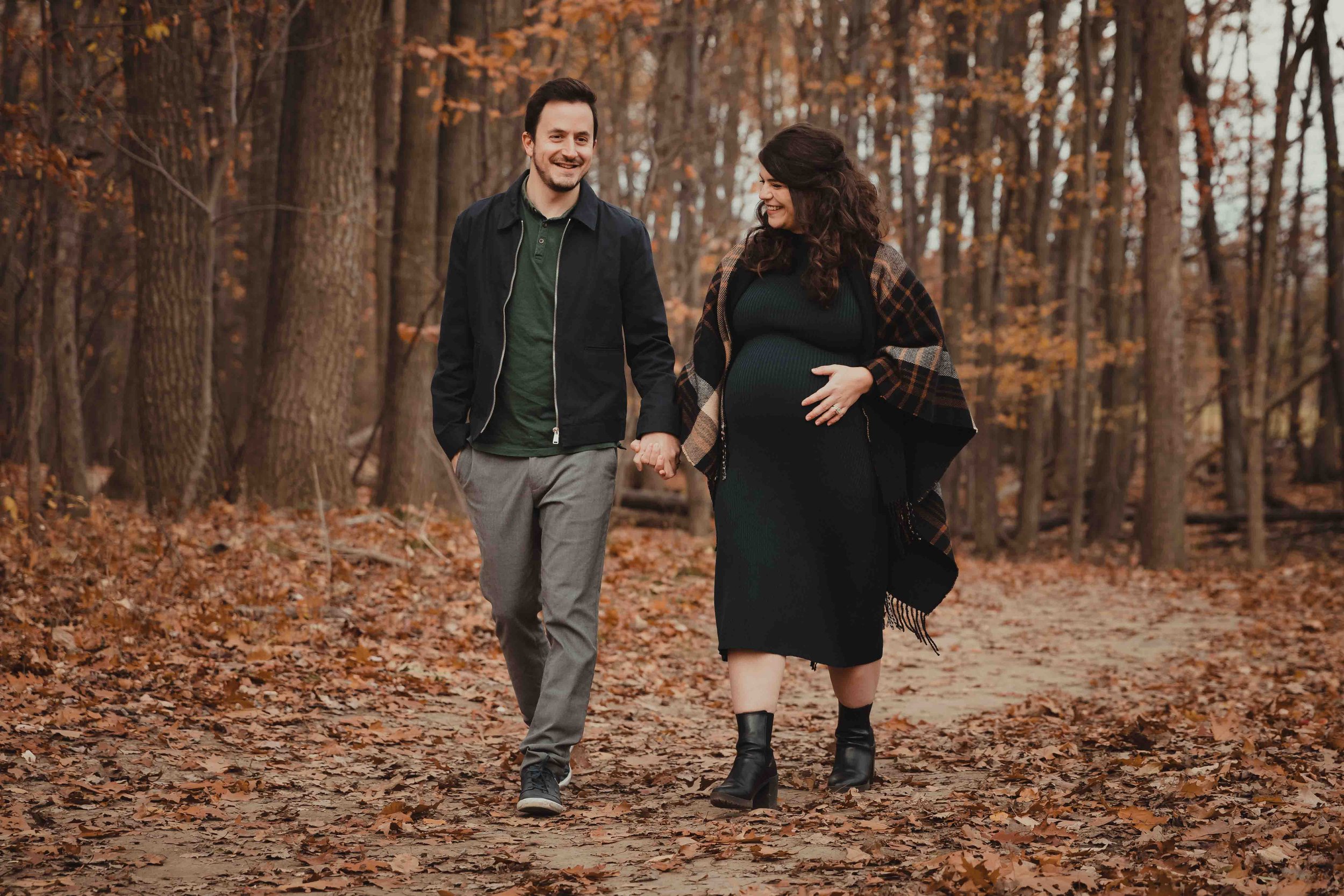 maternity-photos-michel-chartrand-park.jpg