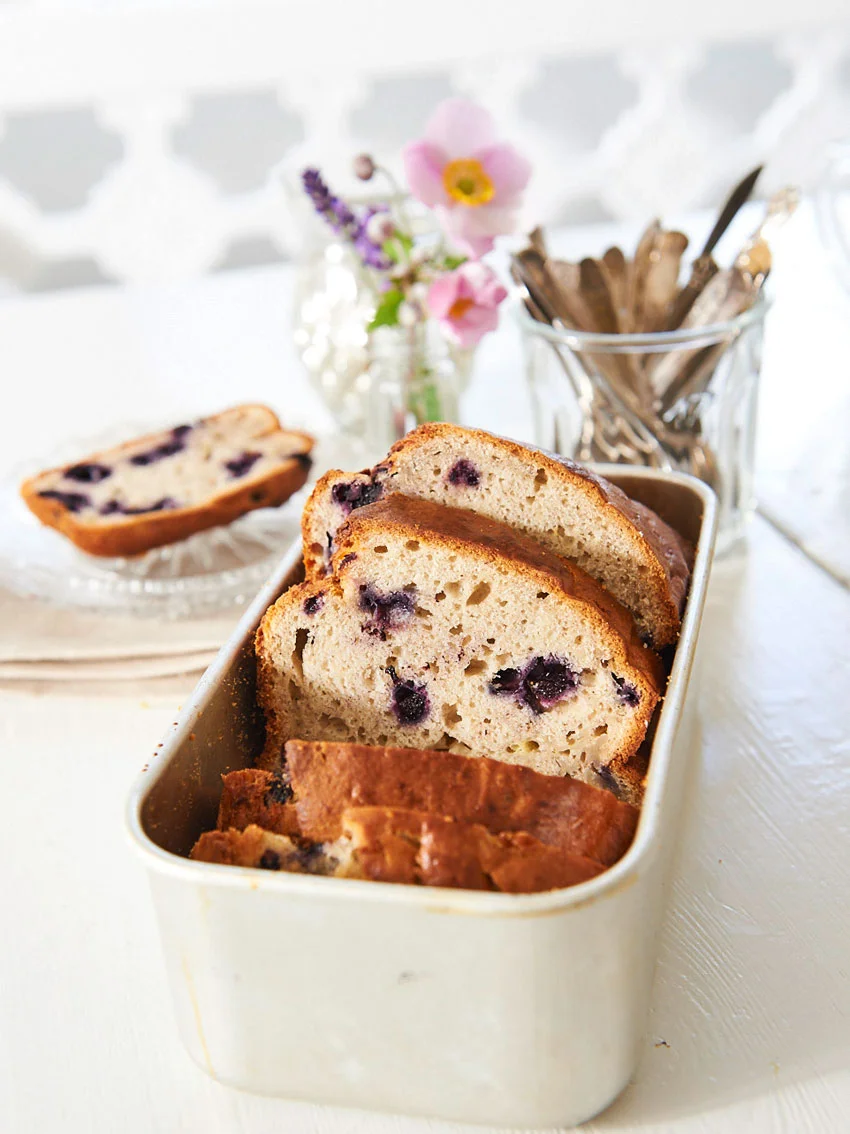 10_10_Blaue_Beere_Brot_246438.jpg