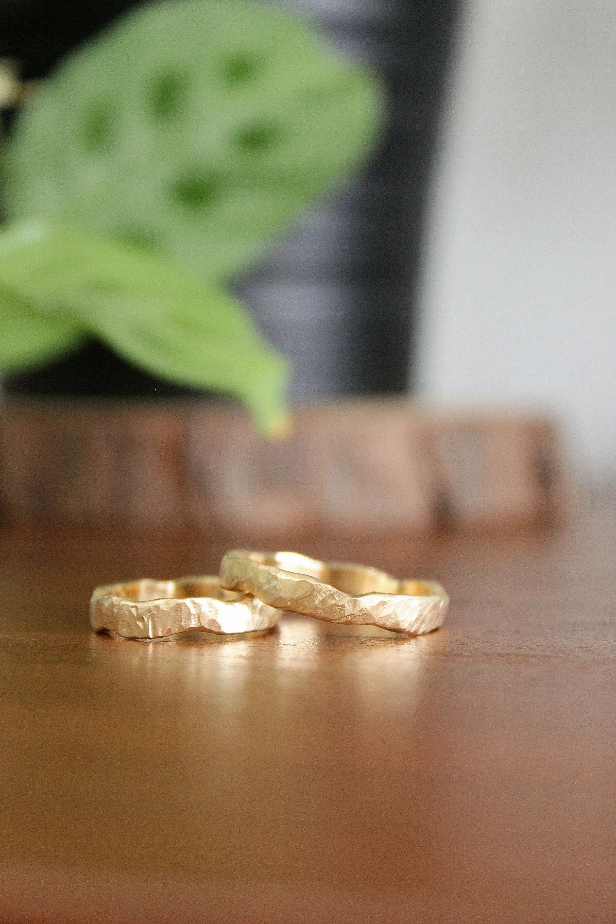 Aliança Destino  Irregular • Ouro Amarelo • 3 mm
