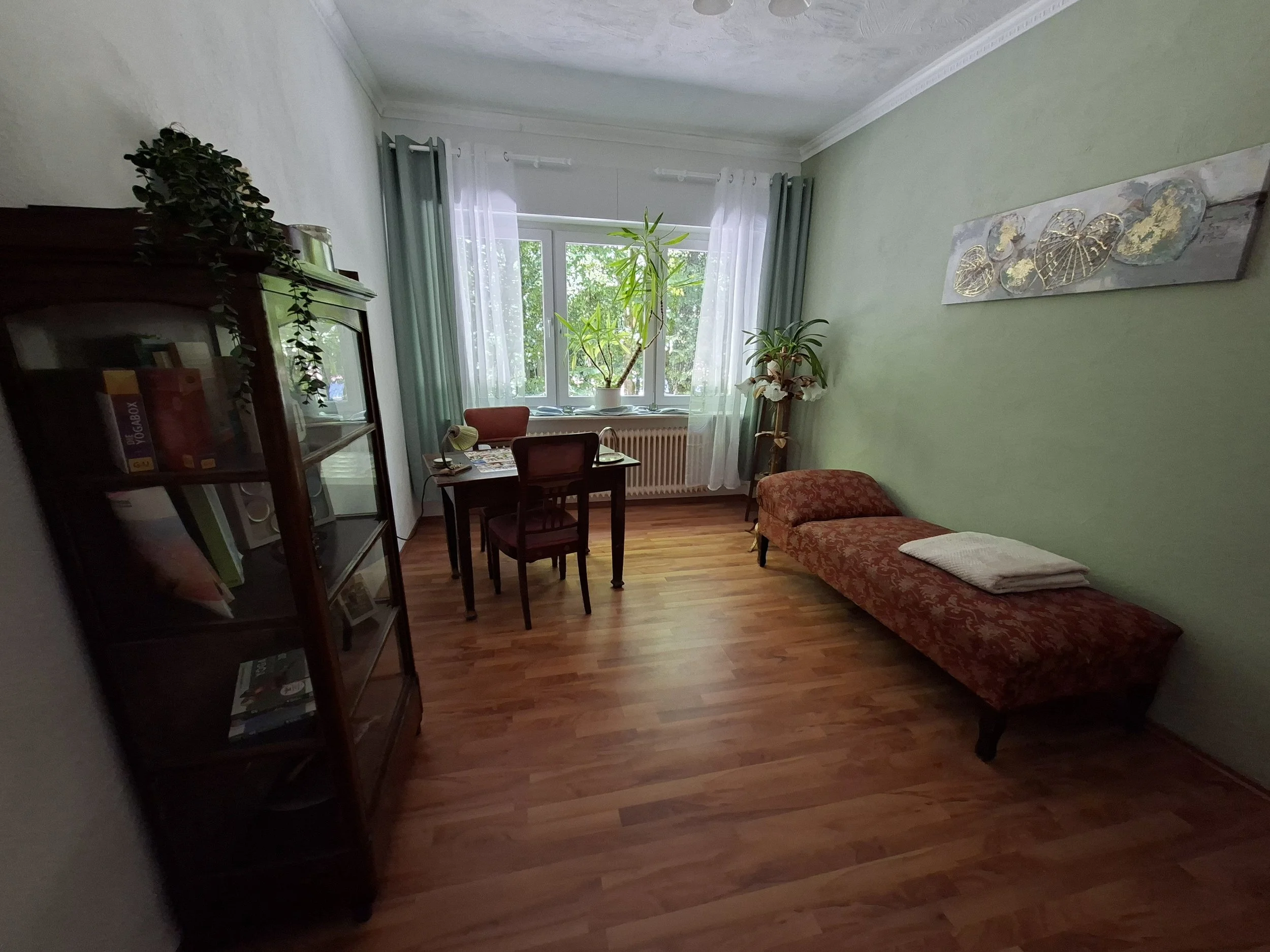 Praxisraum _Viola Reinhart_ Haus am Lochborn.jpg