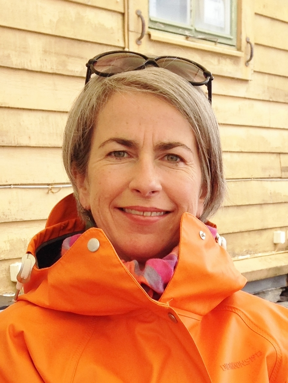 Ellen Cox Headshot.jpeg