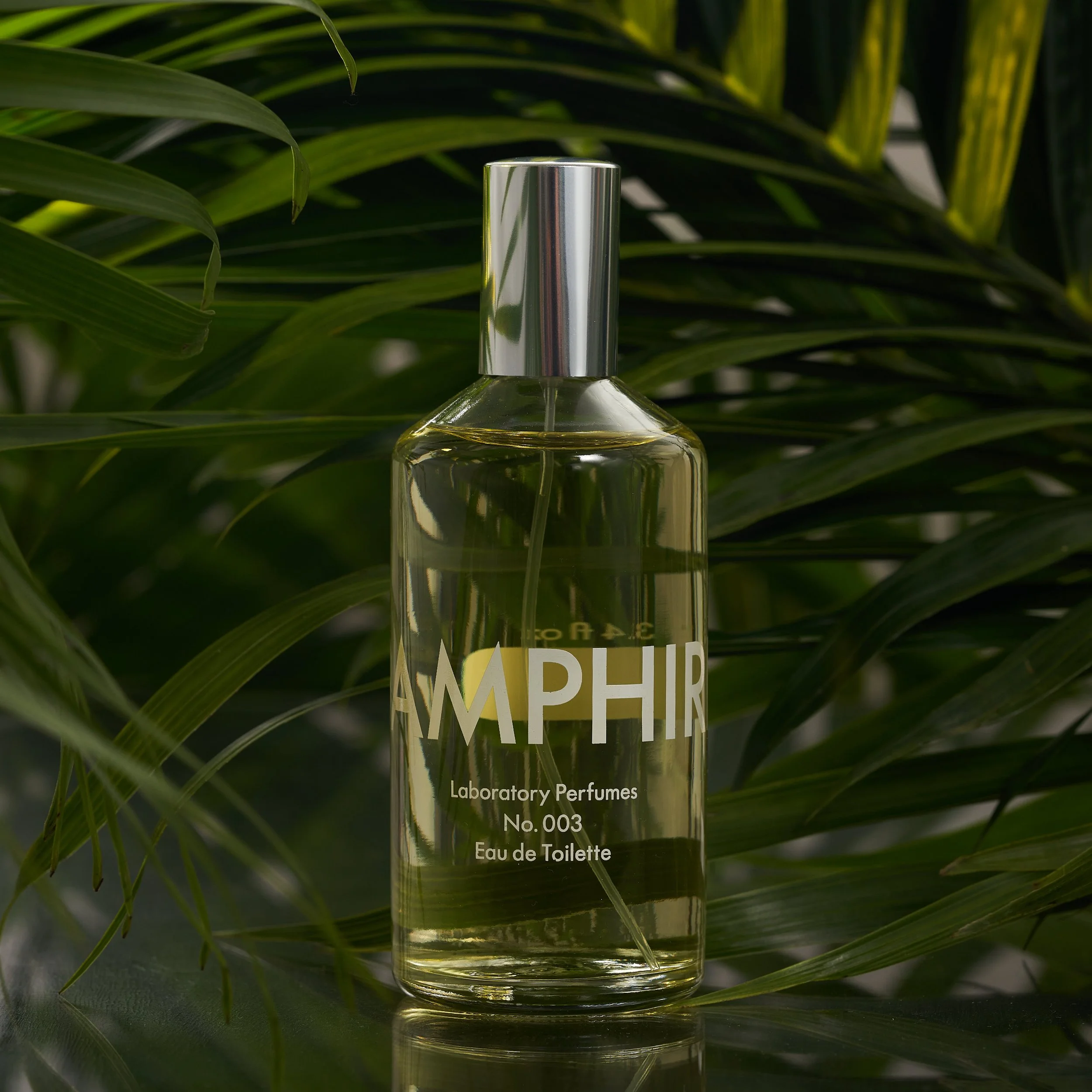 Laboratory-Perfumes10.8.215786.jpg