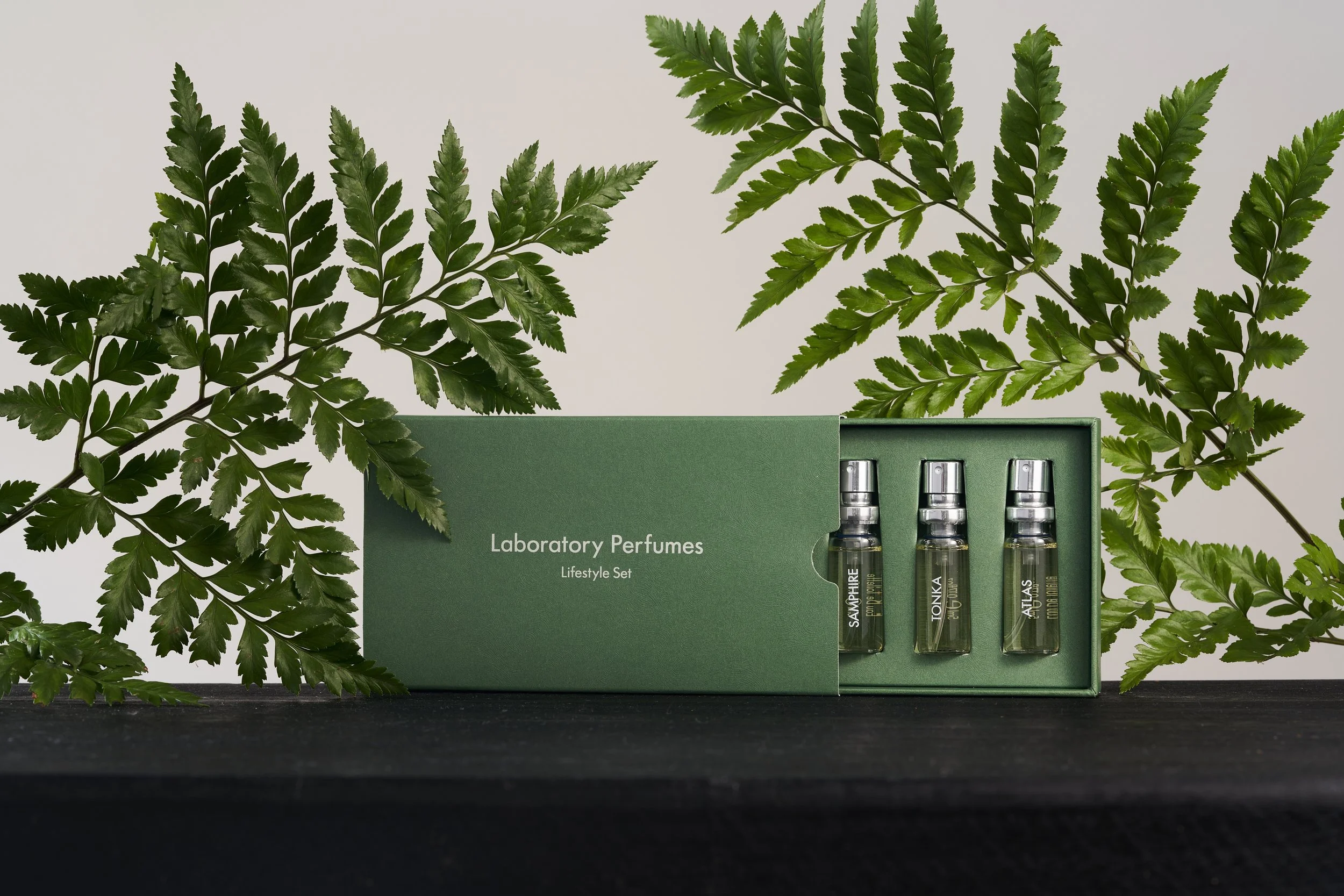 Laboratory-Perfumes10.8.215753 1.jpg