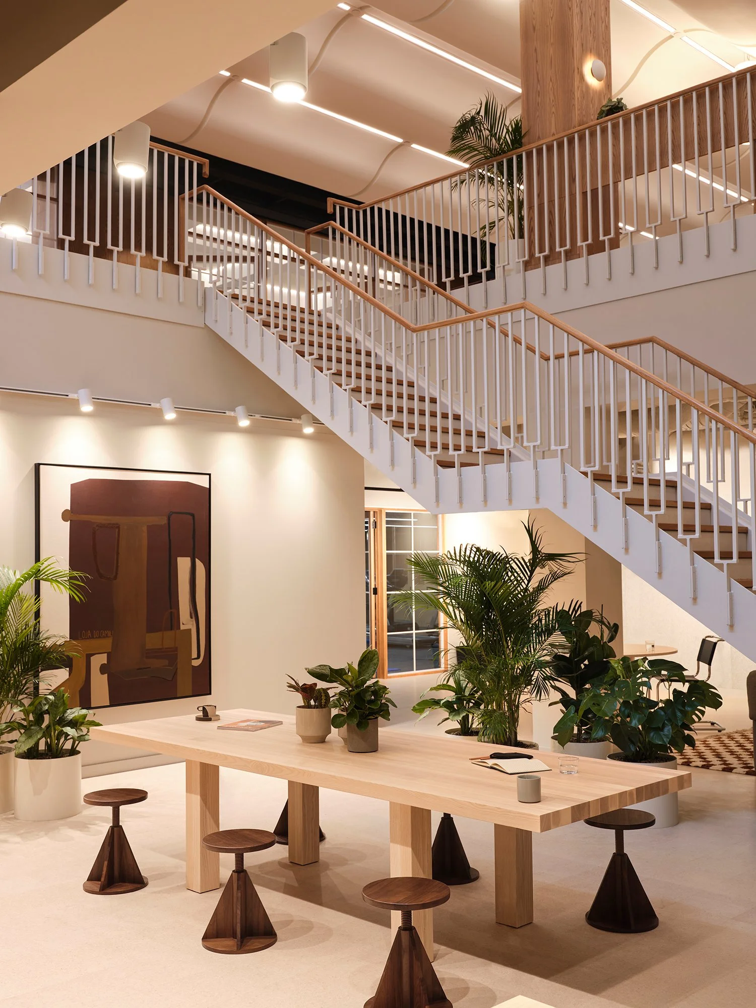 Euston_rd_lgf_lounge_4.jpg