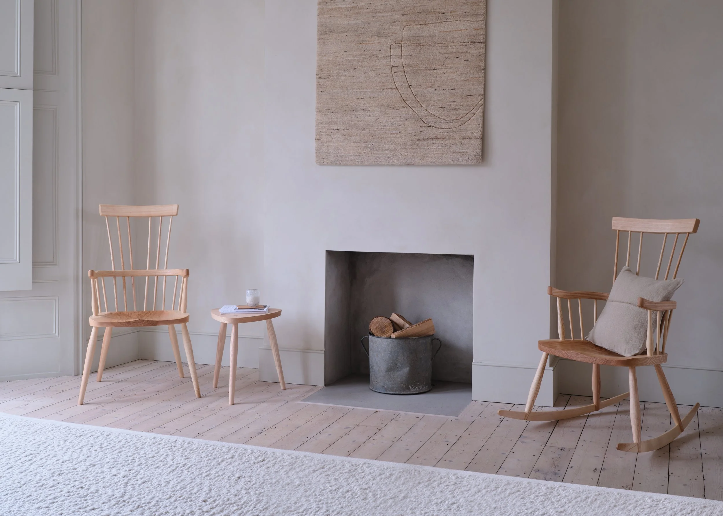 Sitting-Firm-24.11.220401.jpg