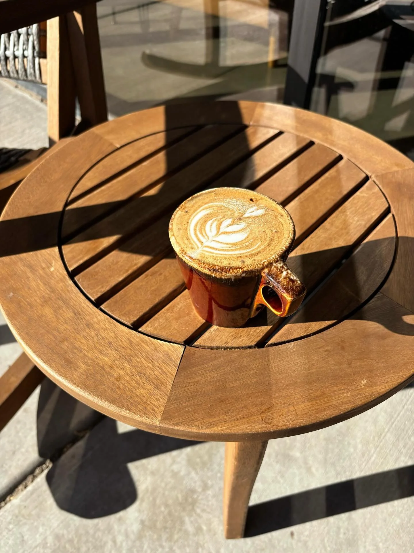 Crisp air, warm sun, a rocking chair, and the perfect cup of coffee is what makes an autumn morning feel like magic. 
.
.
#abq #abqcoffee #burque #505 #losranchosdealbuquerque #abqfoodies
