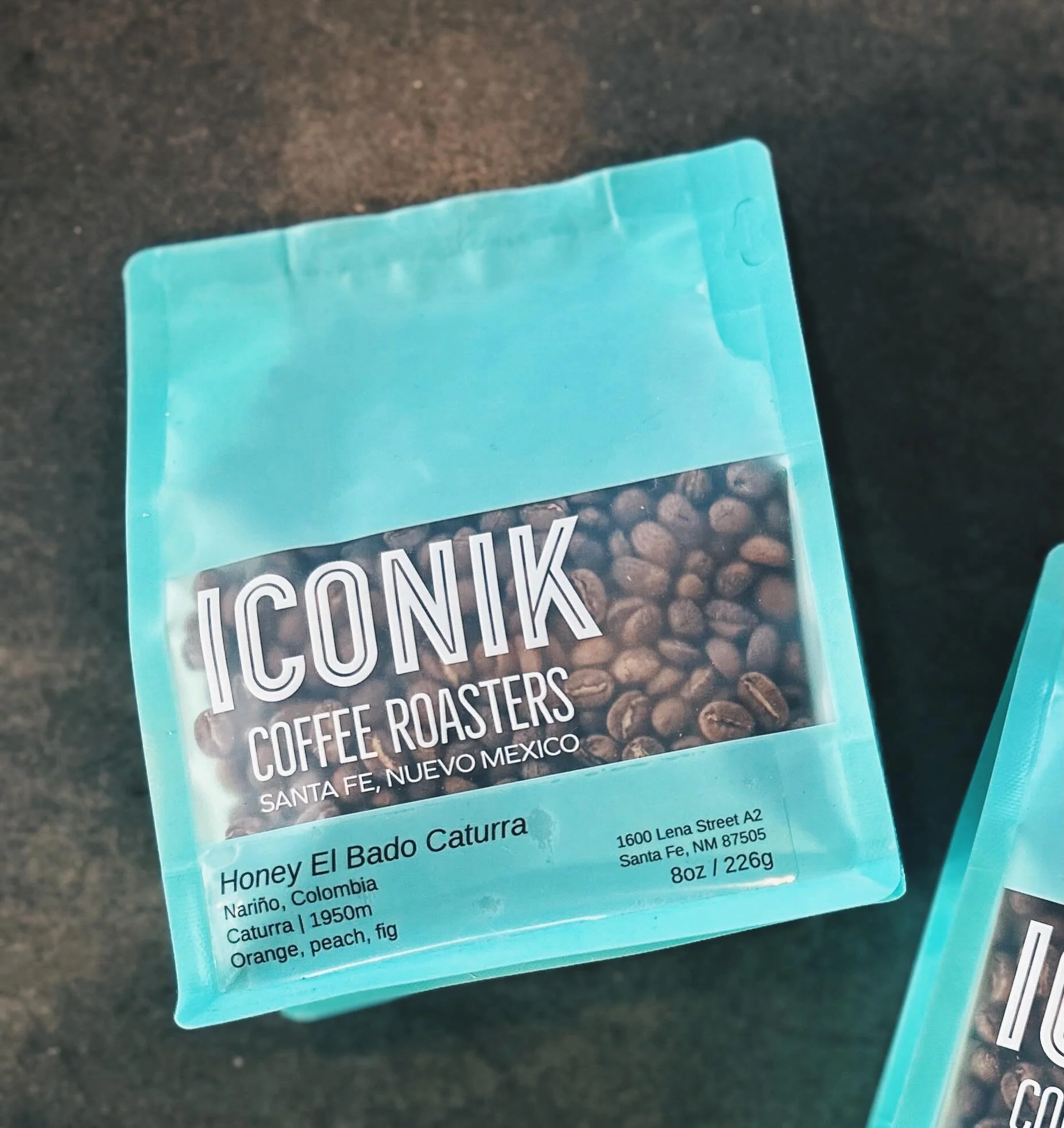 🌷 New beans on deck from @iconikcoffeeroasters 🌻
Honey El Bado Caturra 🍯
Tasting notes: orange, peach, and fig 🍊🍑🍃
Beautiful, clean, &amp; honey-processed. These tiny beans pack lots of flavor!

Founded by Mrs. Etelvina, a respected producer in