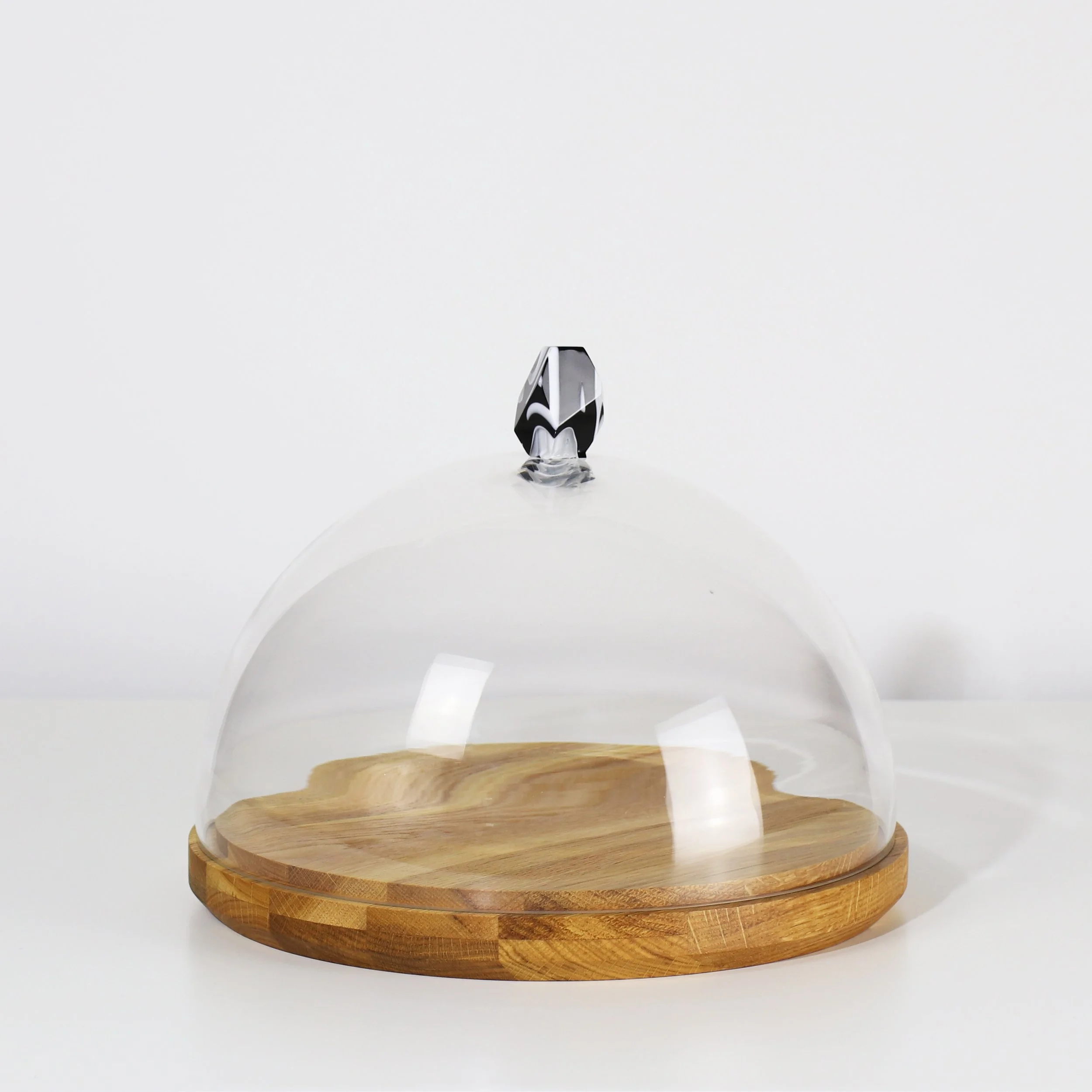 Round Dome & Wooden Base 01 L