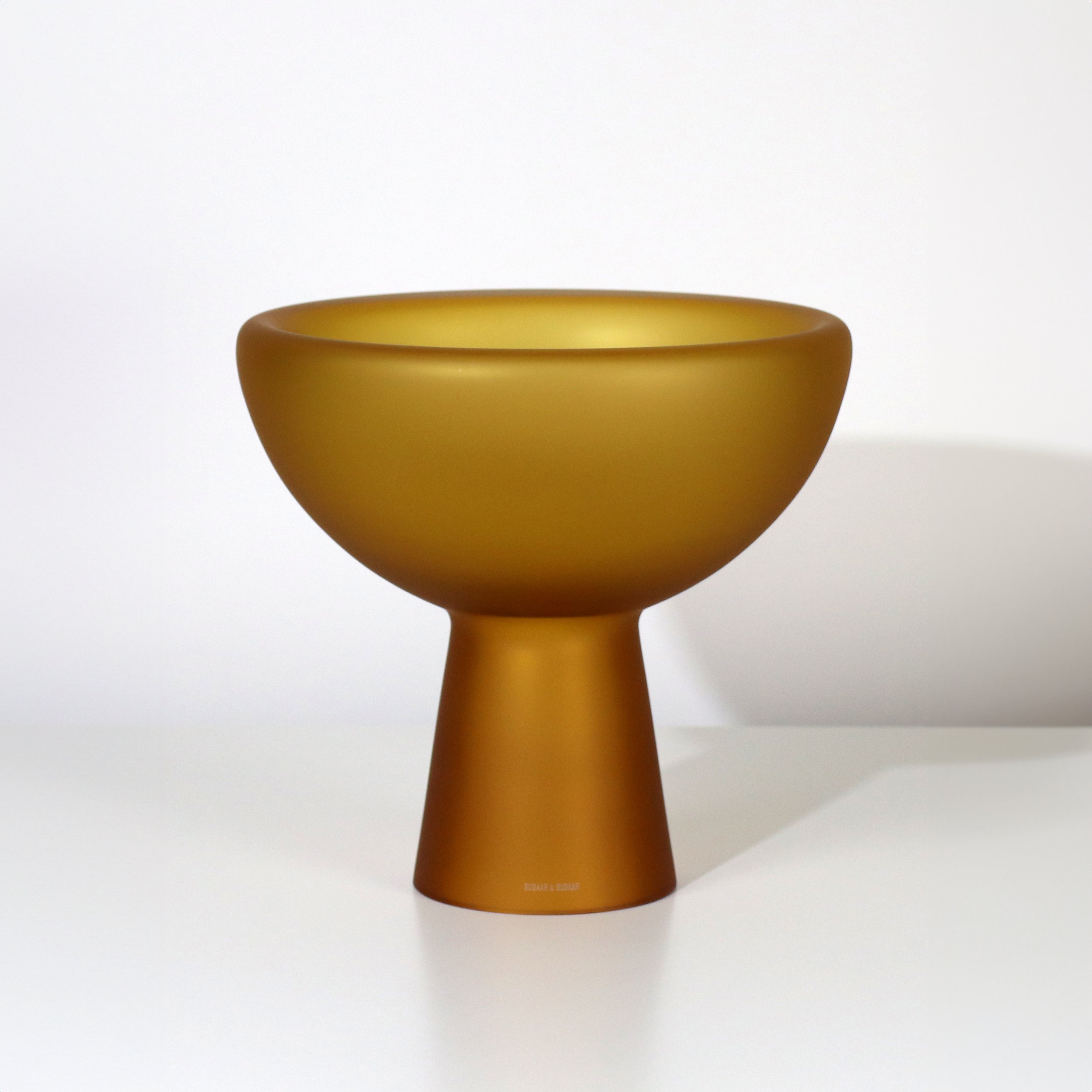 S&S_2024_Glass_Deep_Bowl_L_Amber_Transparent_Mat.jpg