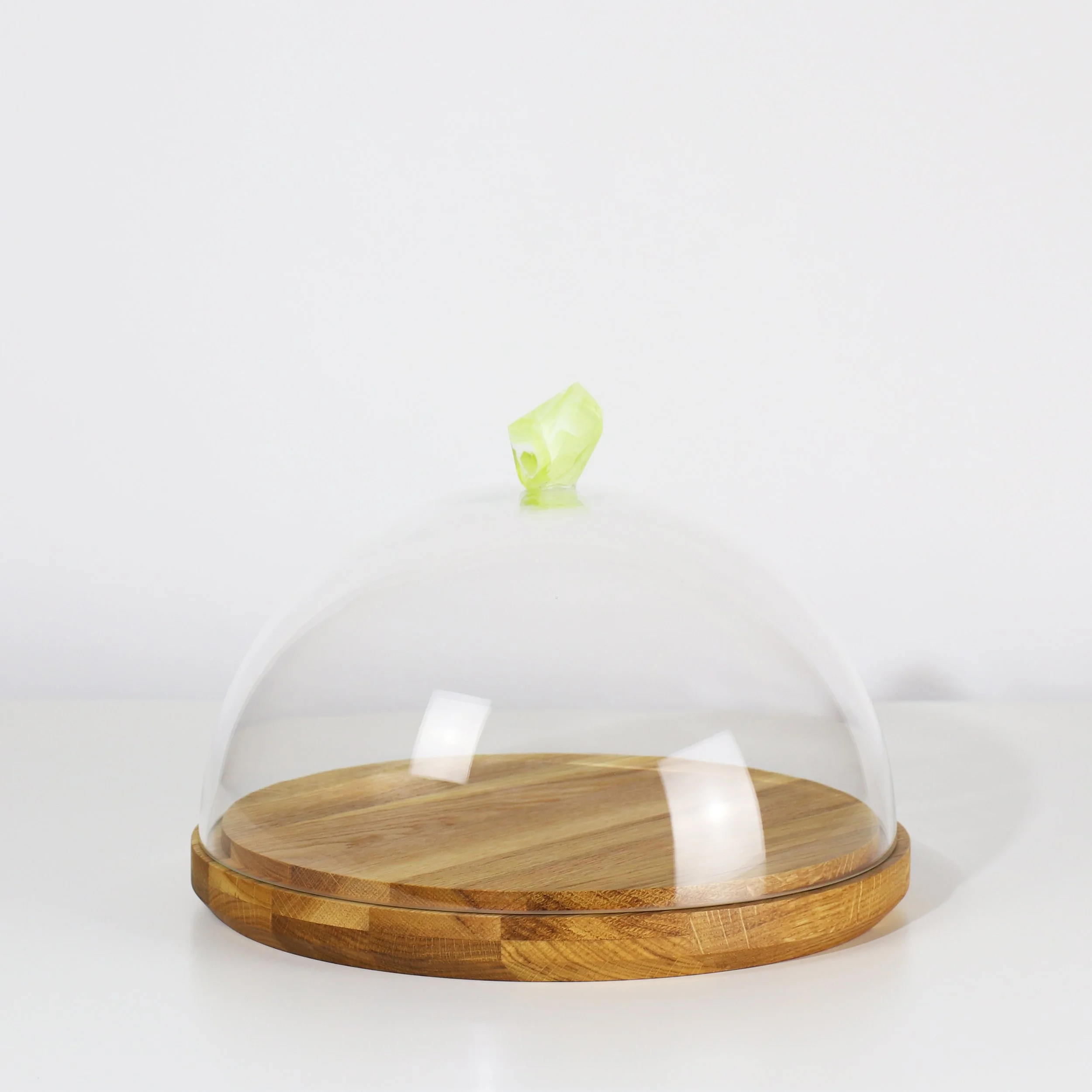 Round Dome & Wooden Base 01 L